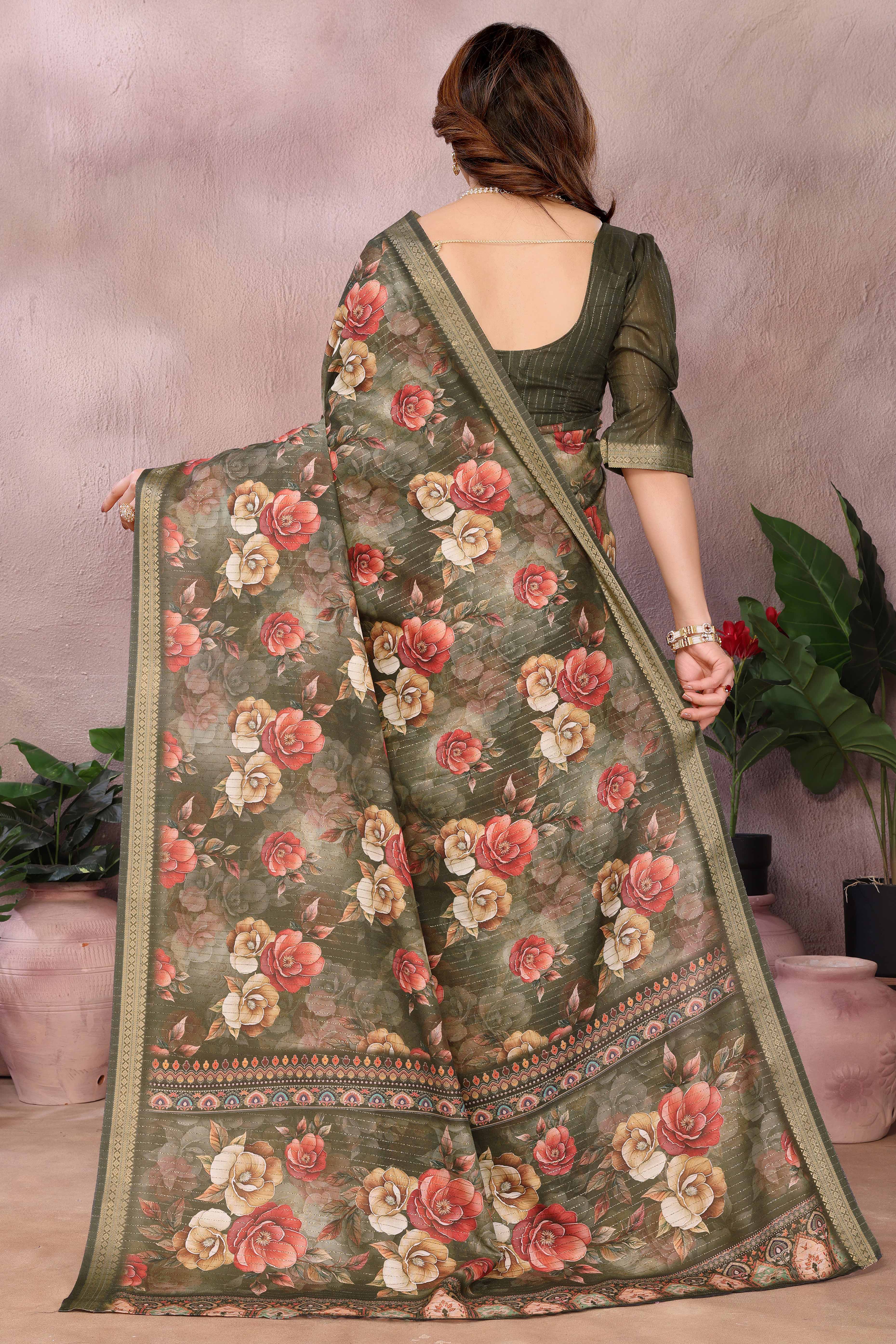 Mehendi Green Zari Woven Saree with Floral Motifs in Cotton Blend Fabric - Image 5
