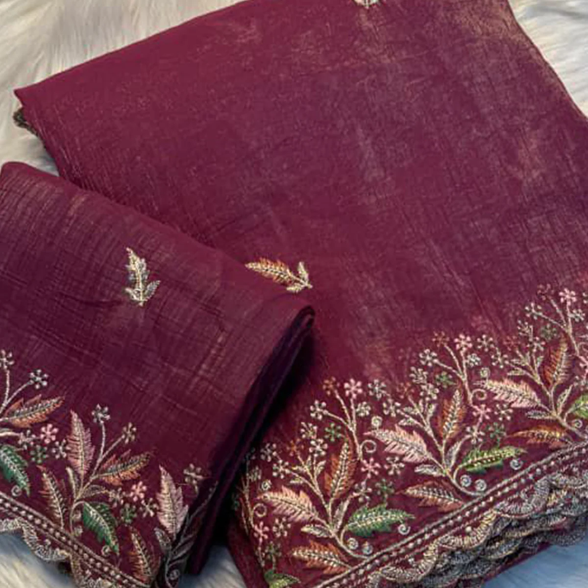 Mesmerizing Maroon Chiffon Saree Showcasing Artistic Floral Embroidery For A Luxurious Appeal - Image 2