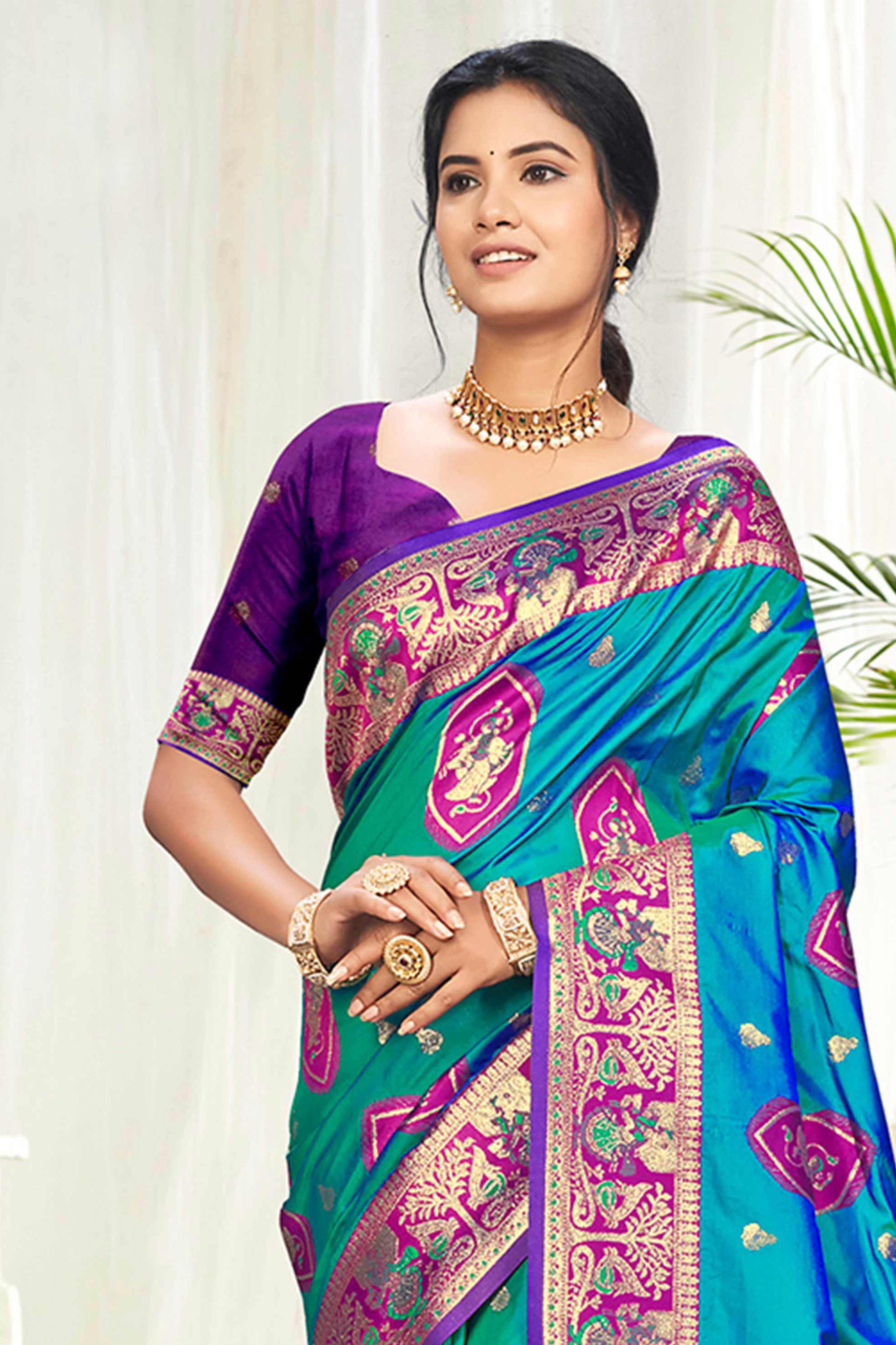 Mesmerizing Morpich Blue Traditional style Weaving Silk Blend Saree With Graceful Tassel Pallu - Image 3