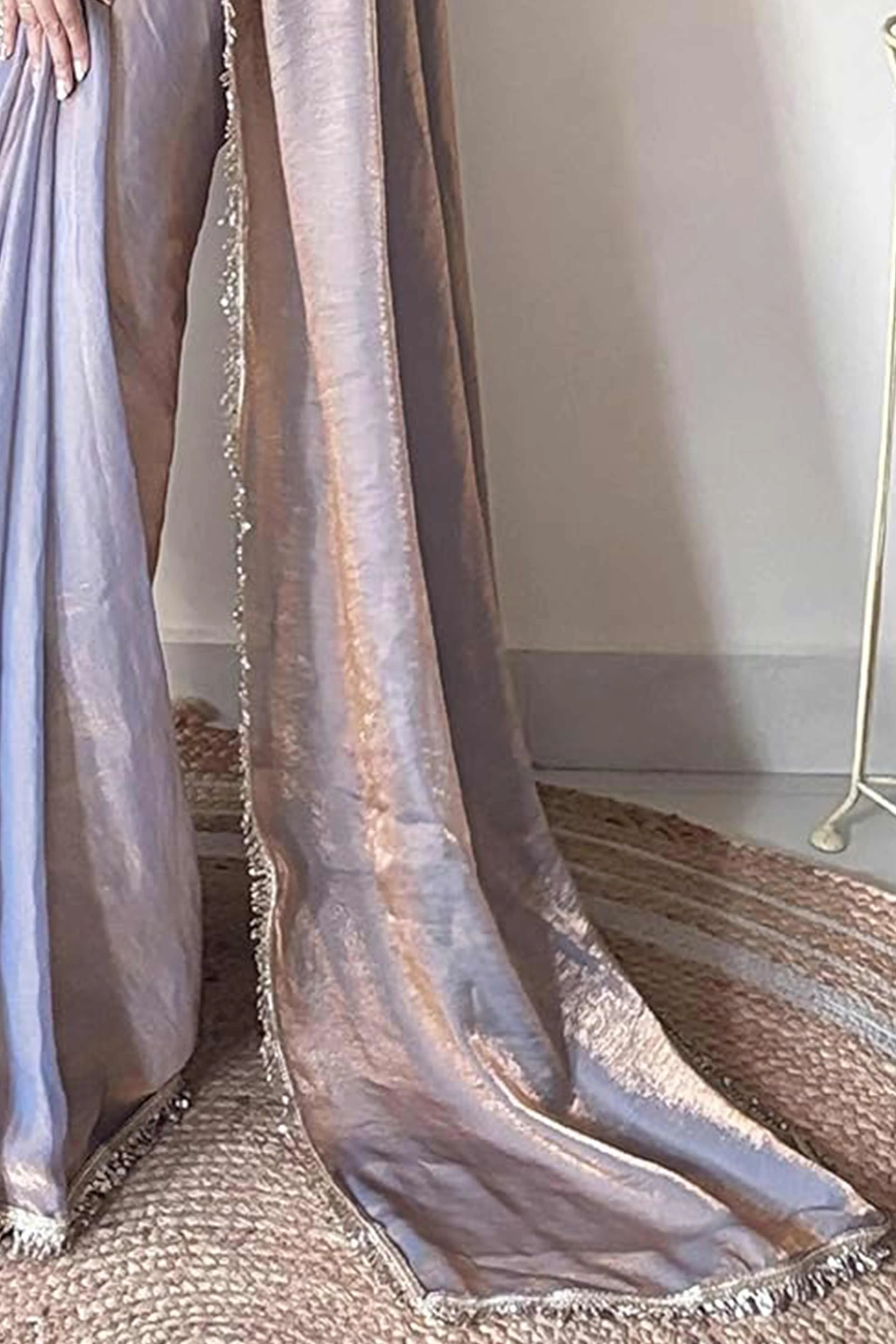 Modern Lavender Organza Satin Silk Saree With Refined Lace Border For Elegant Occasions - Image 6