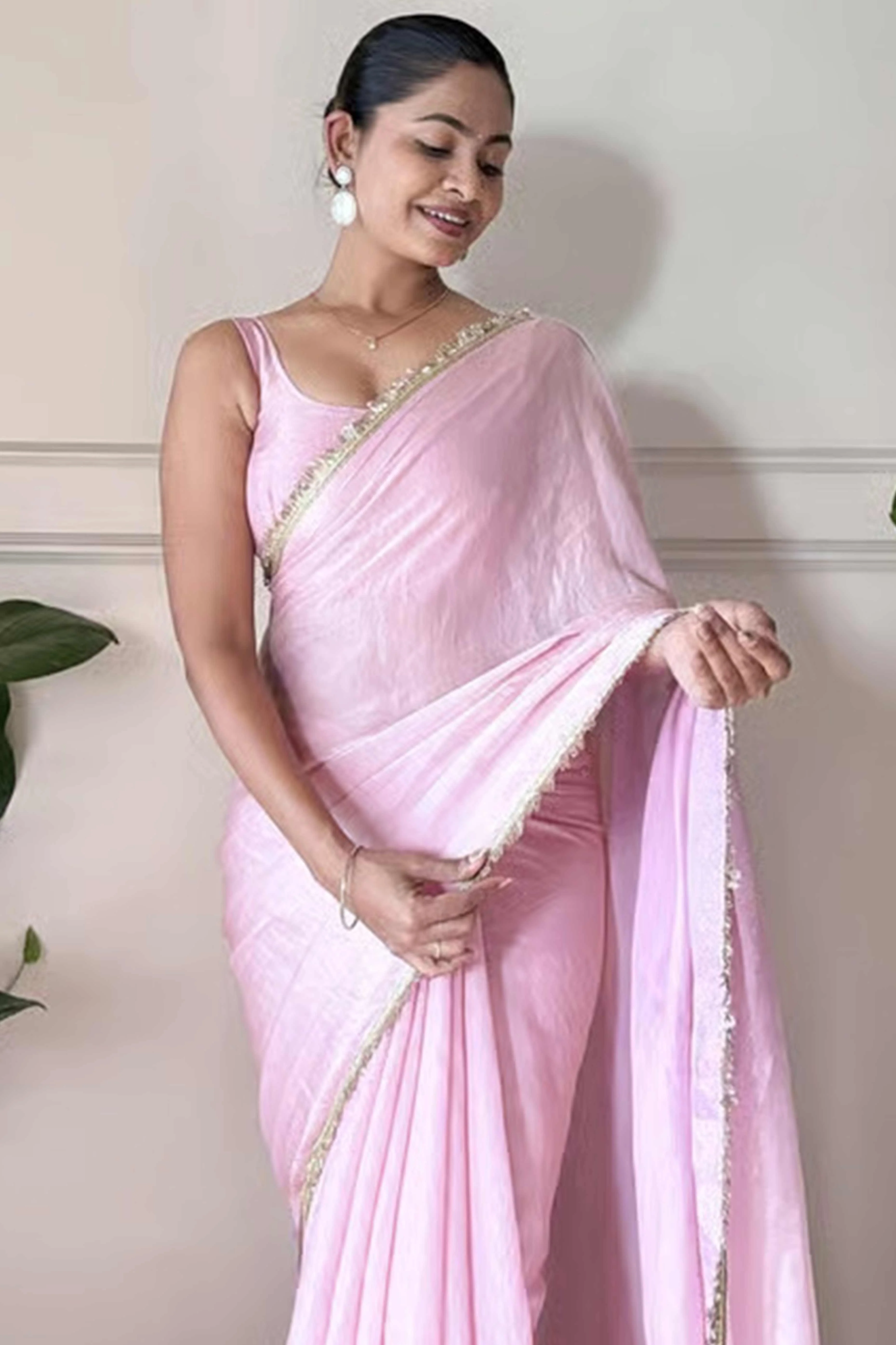 Modern Pink Organza Satin Silk Saree With Refined Lace Border For Elegant Occasions - Image 5