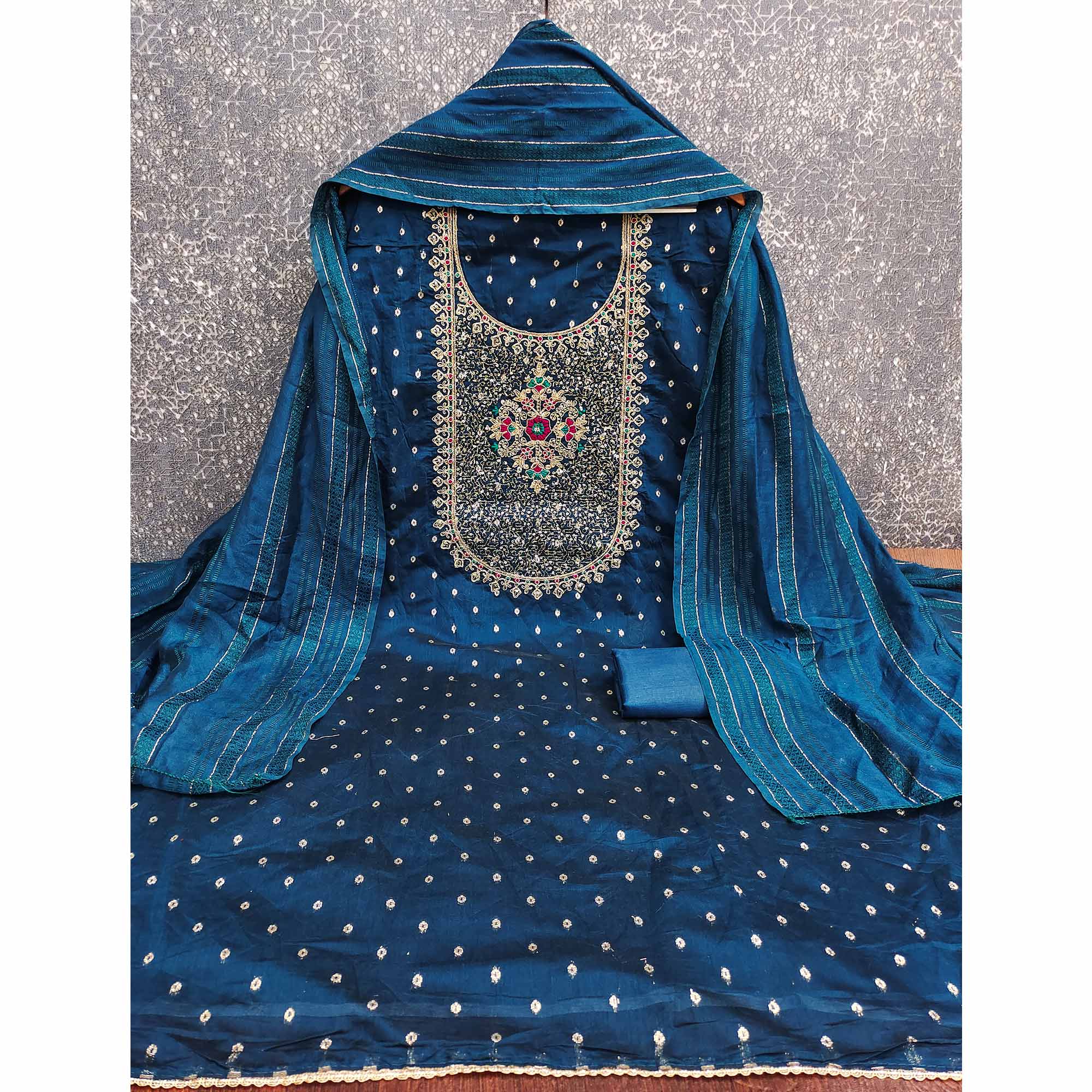 Morpich Blue Floral Butti Jacquard Chanderi Silk Dress Material With Sparkling Sequins Embroidery - Image 4