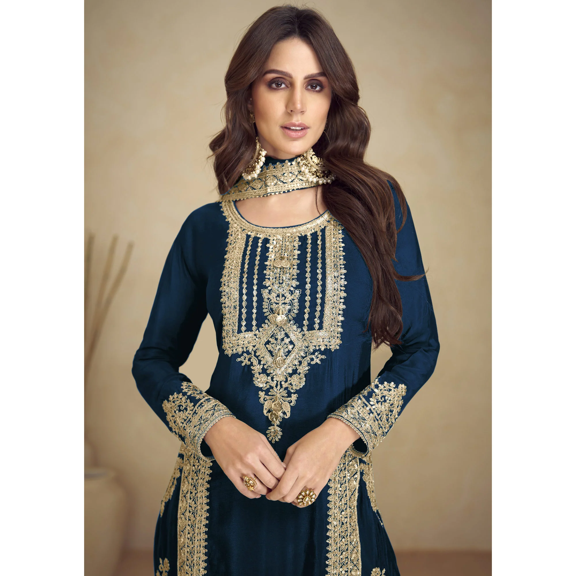 Morpich Floral Sequins Embroidered Georgette Semi Stitched Salwar Suit - Image 4