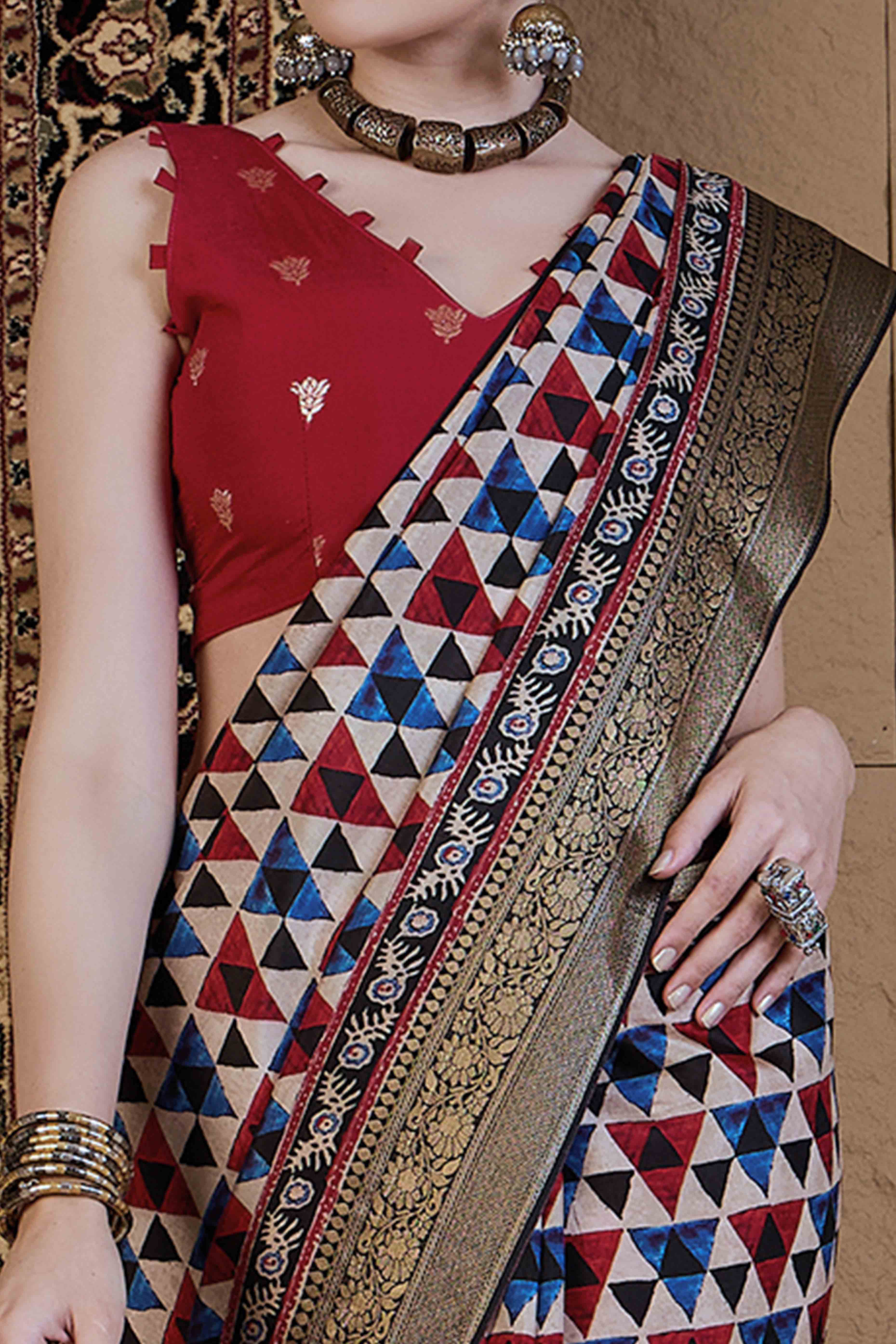Multicolor Geometric Printed Viscose Saree - Image 2