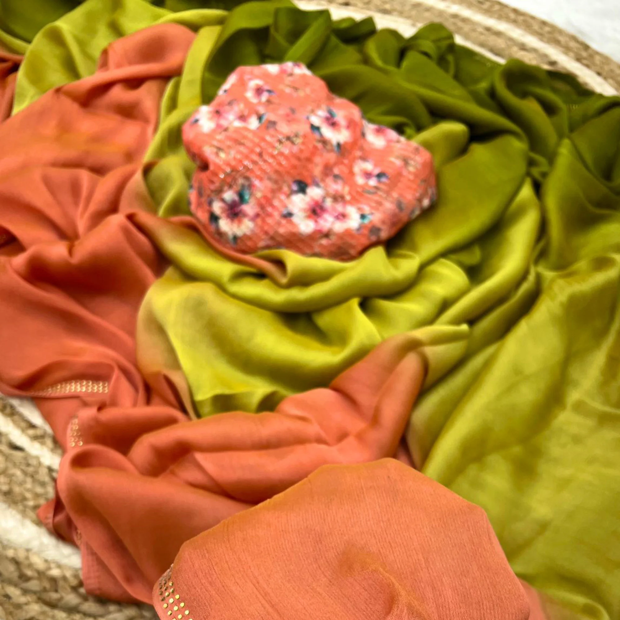 Multicolor Ombre Printed Chiffon Saree - Image 3