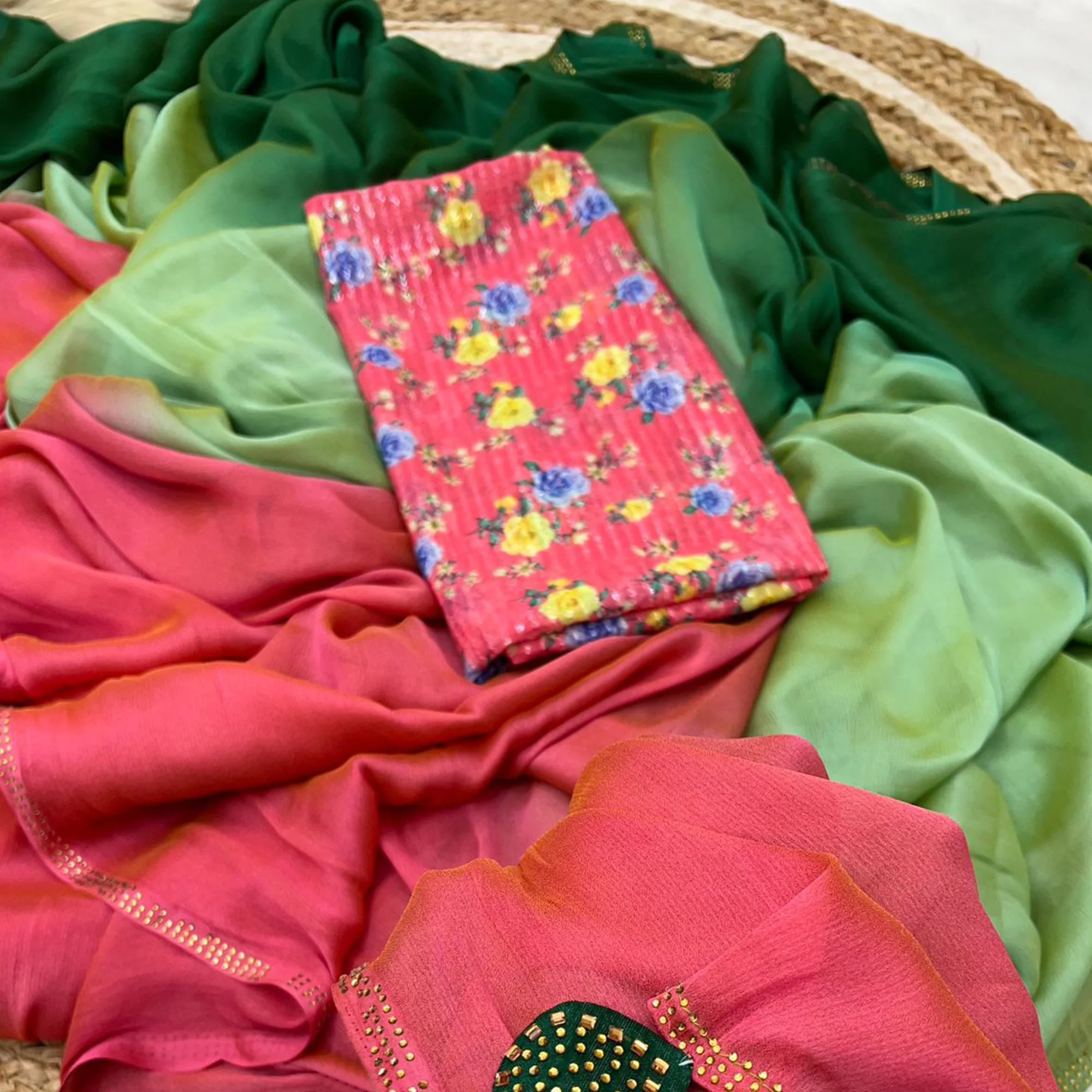 Multicolor Ombre Printed Chiffon Saree - Image 3