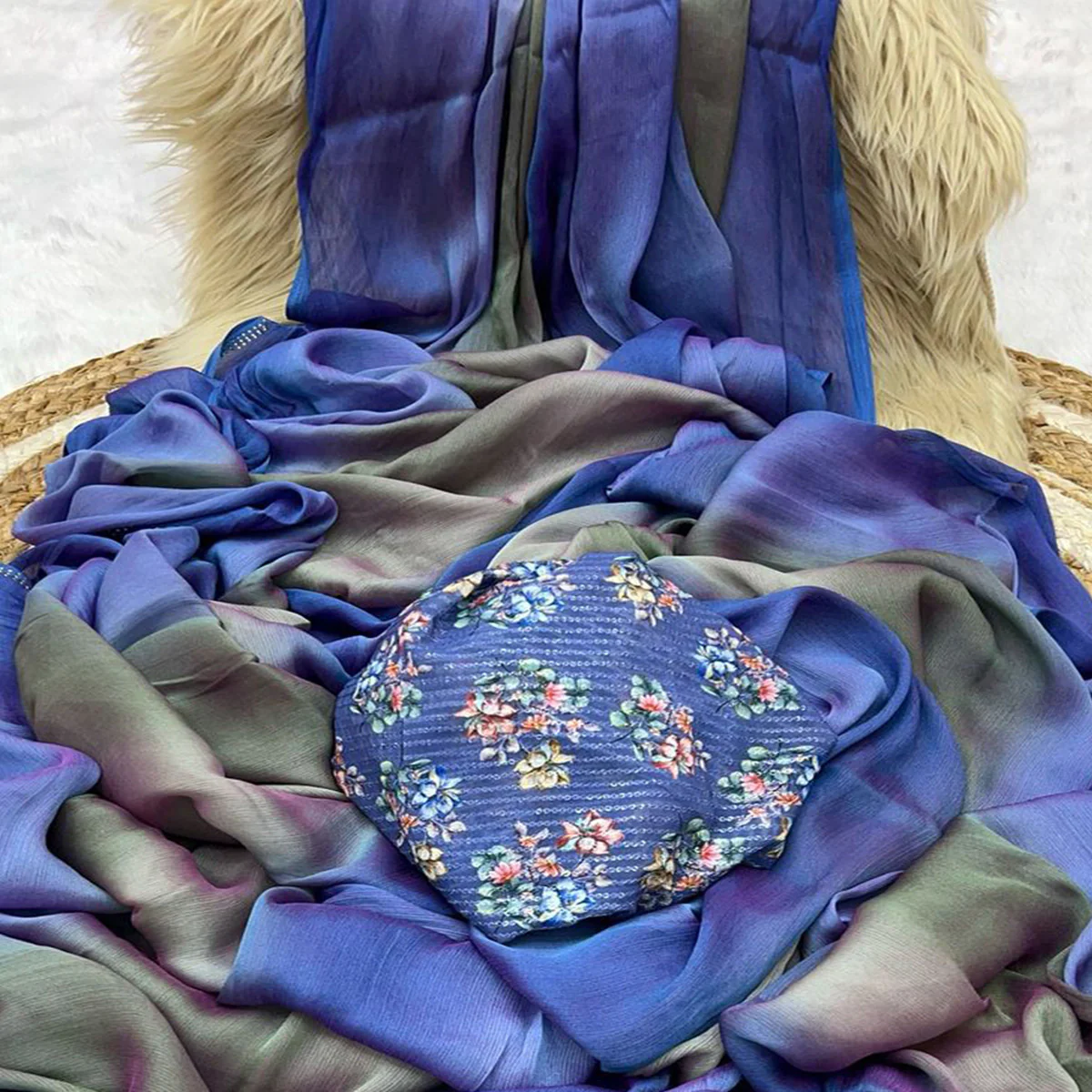 Multicolor Ombre Printed Chiffon Saree - Image 2