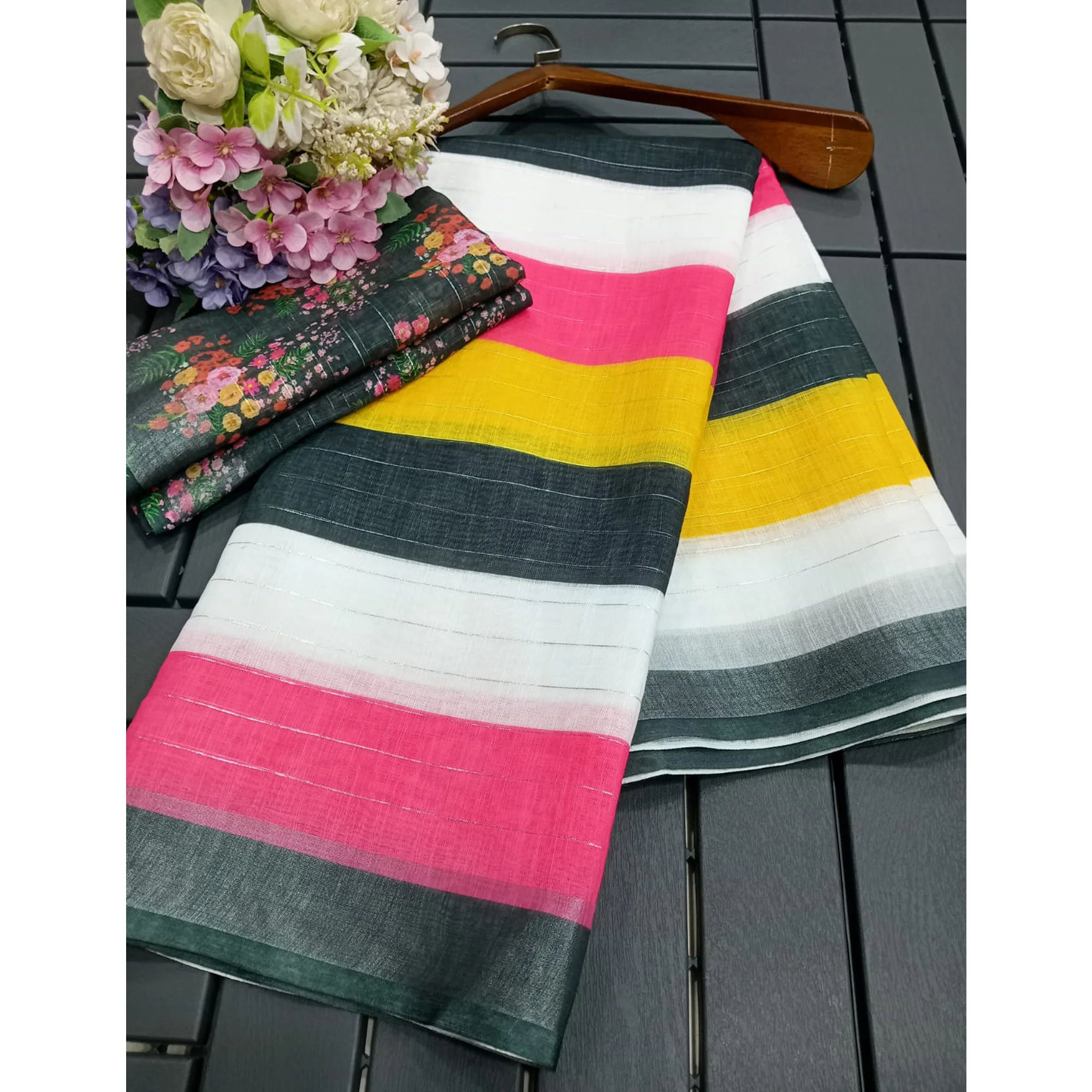 Multicolor Zari Weaving Linen Cotton Saree - Image 3