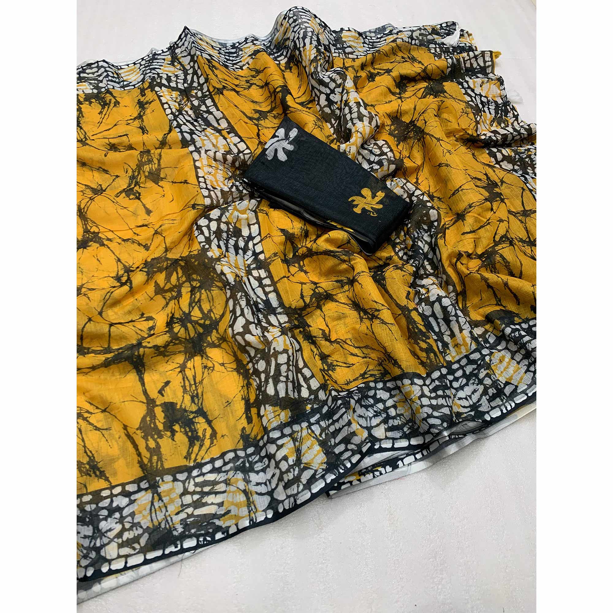 Mustard Digital Printed Linen Cotton Saree - Image 3