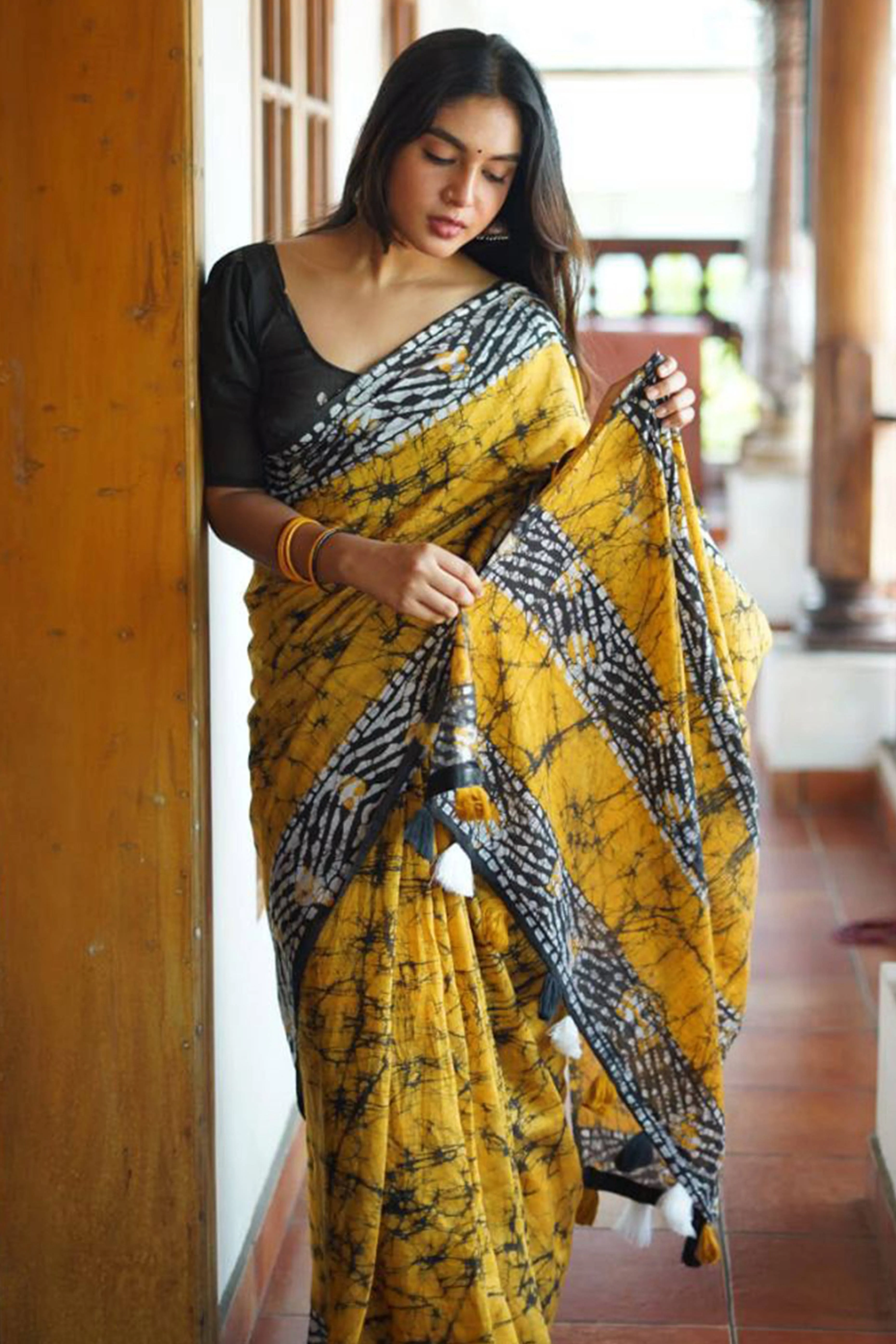 Mustard Digital Printed Linen Cotton Saree - Image 5