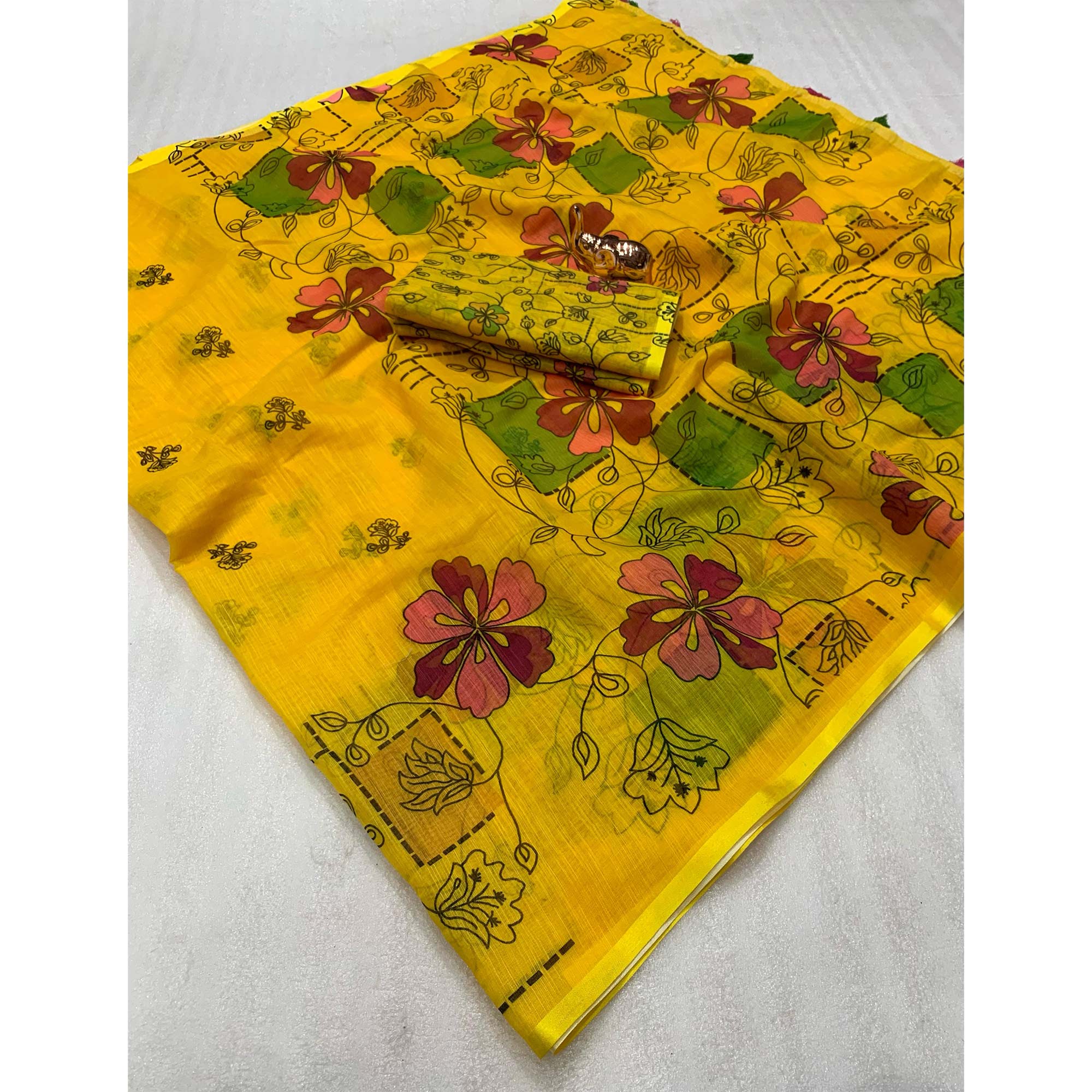 Mustard Floral Printed Linen Saree With Elegant Tassel Border - Image 3