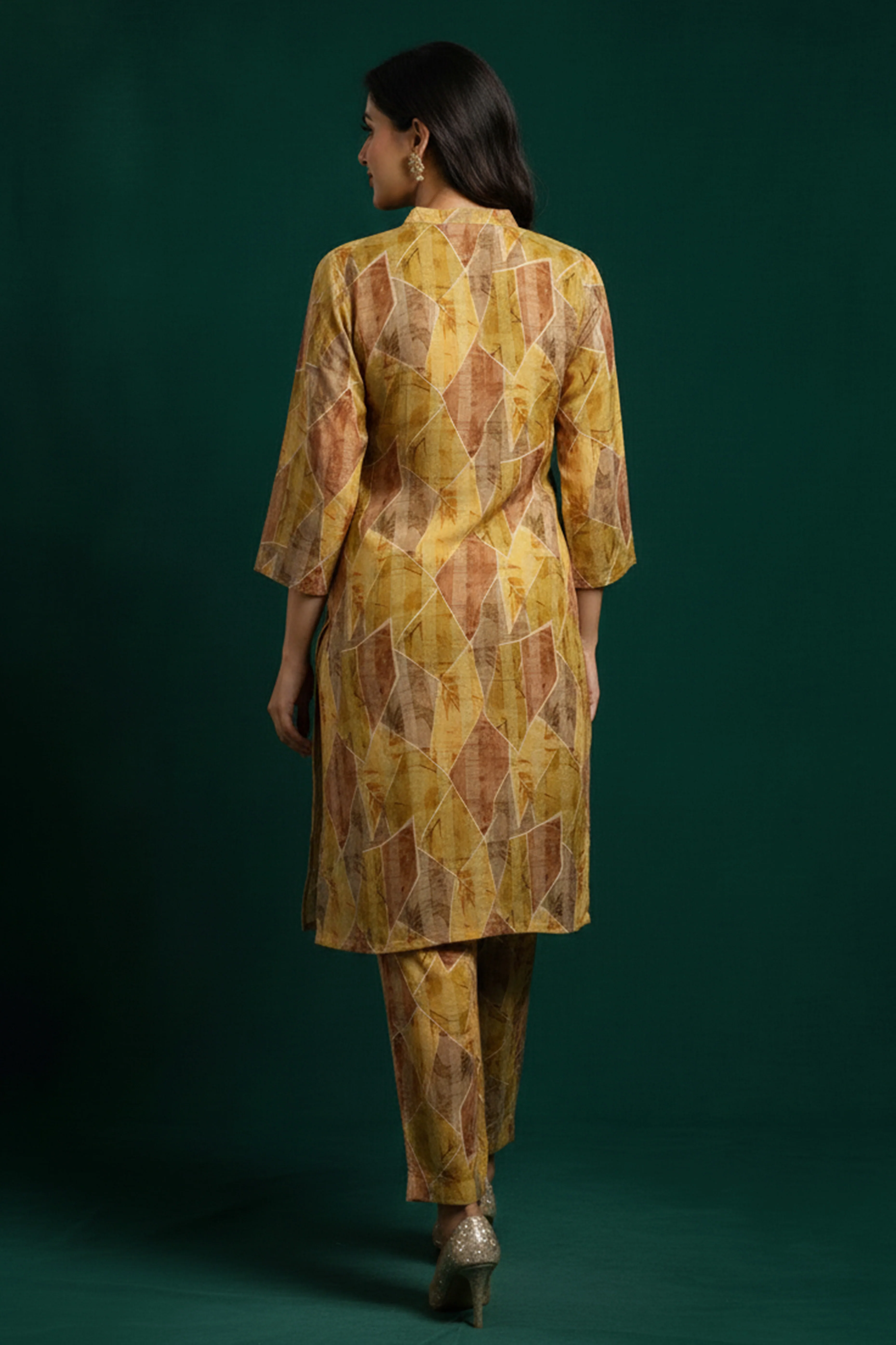 Mustard Geometric Patterned Viscose Straight Cut Top and Bottom Ensemble - Image 2
