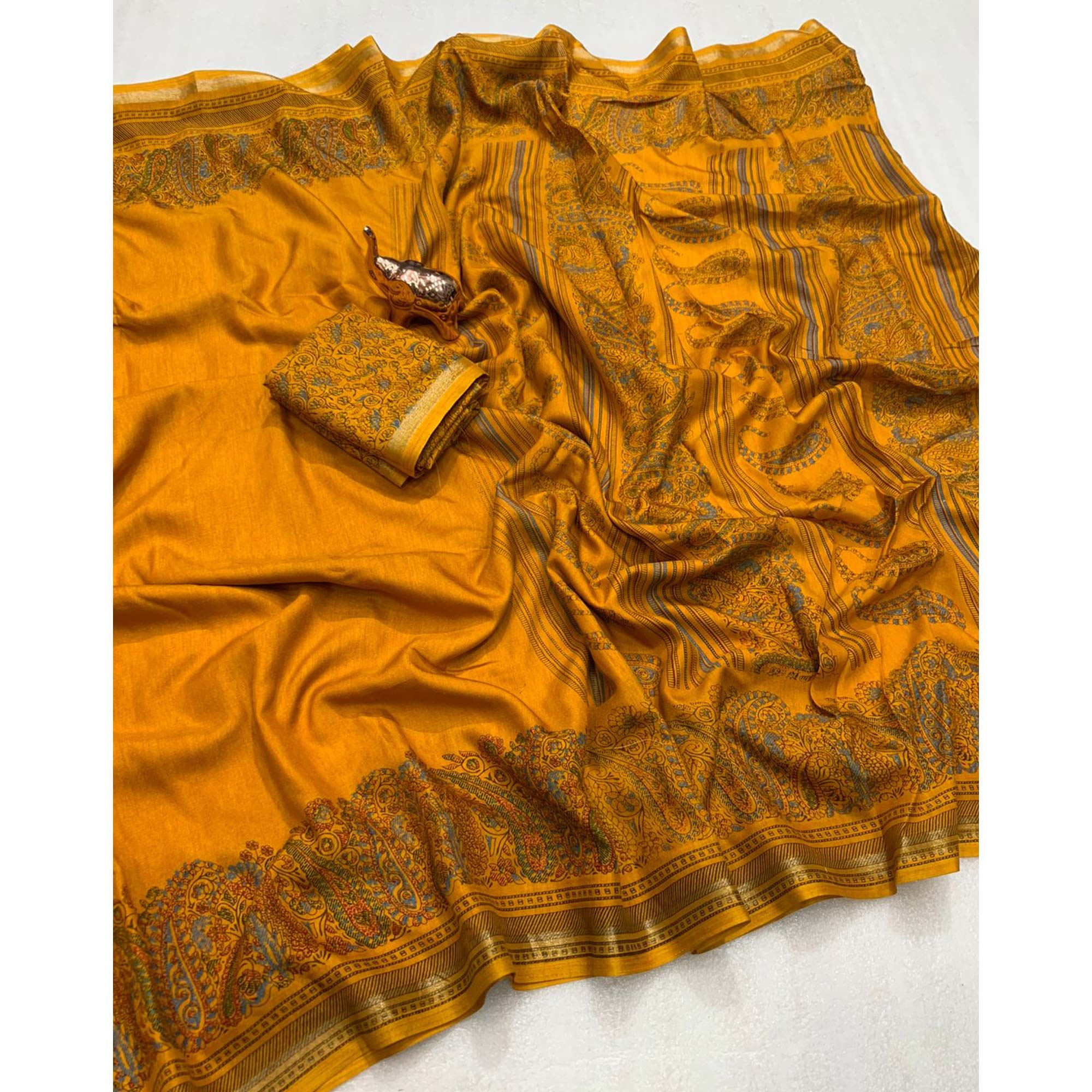 Mustard Silk Blend Saree With Timeless Kashmiri Print Elegance - Image 3