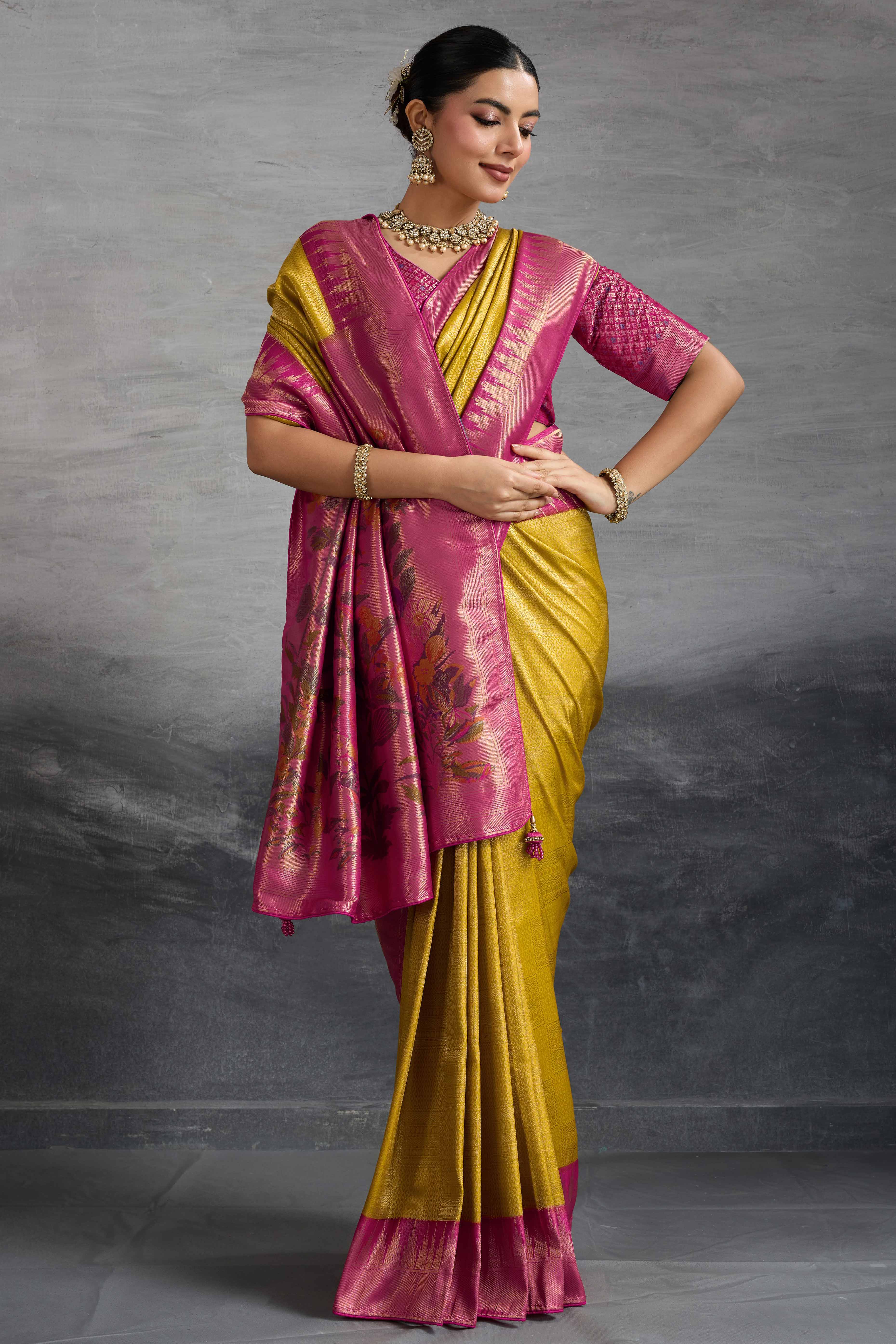 Mustard Silk Kanjivaram Saree Enhanced With Kadiyal Weaving Borders - Image 4