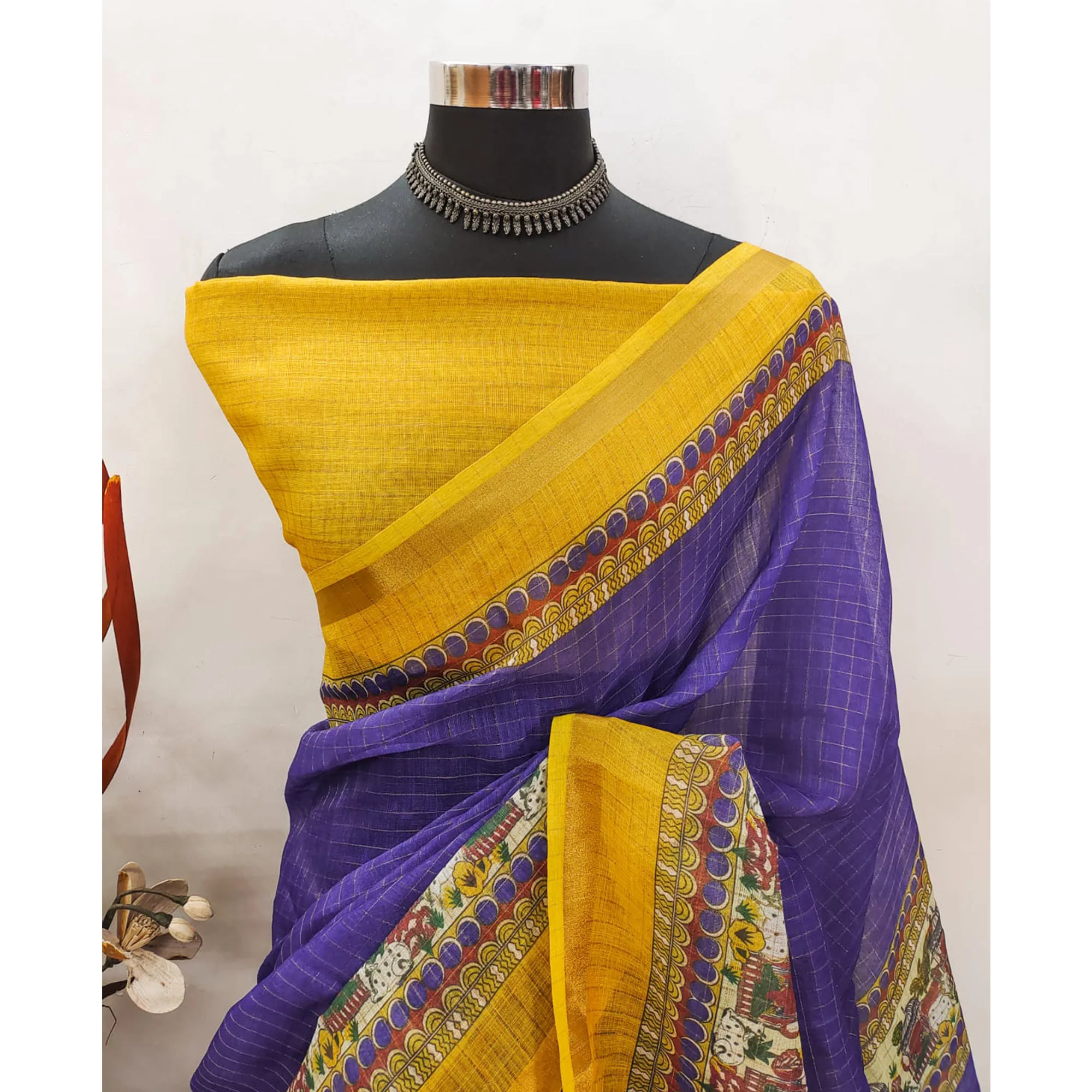 Purple Checks Zari Woven With Printed Linen Saree - Image 7