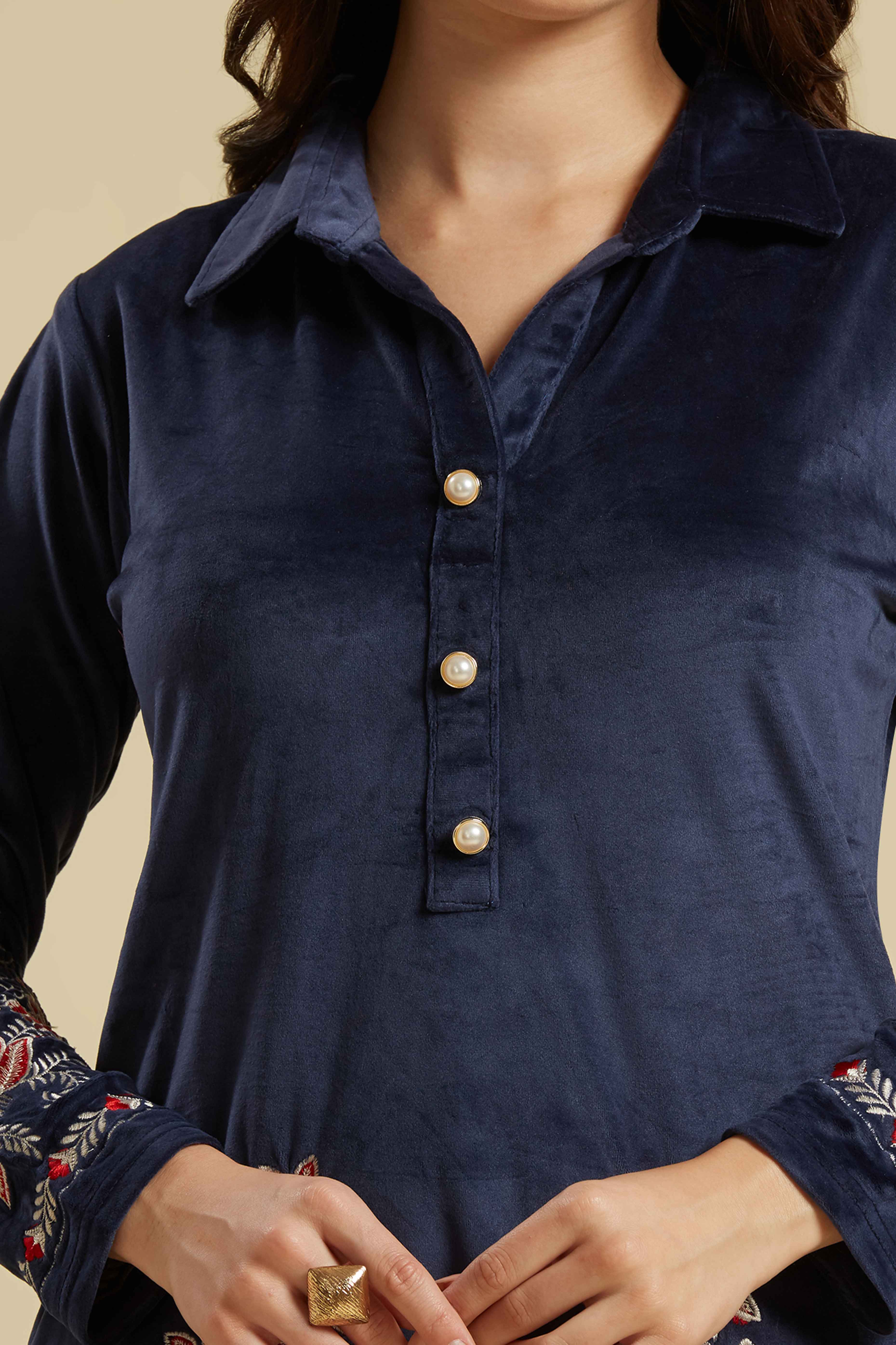 Navy Blue Embroidered Velvet Straight Top Bottom Set - Image 2