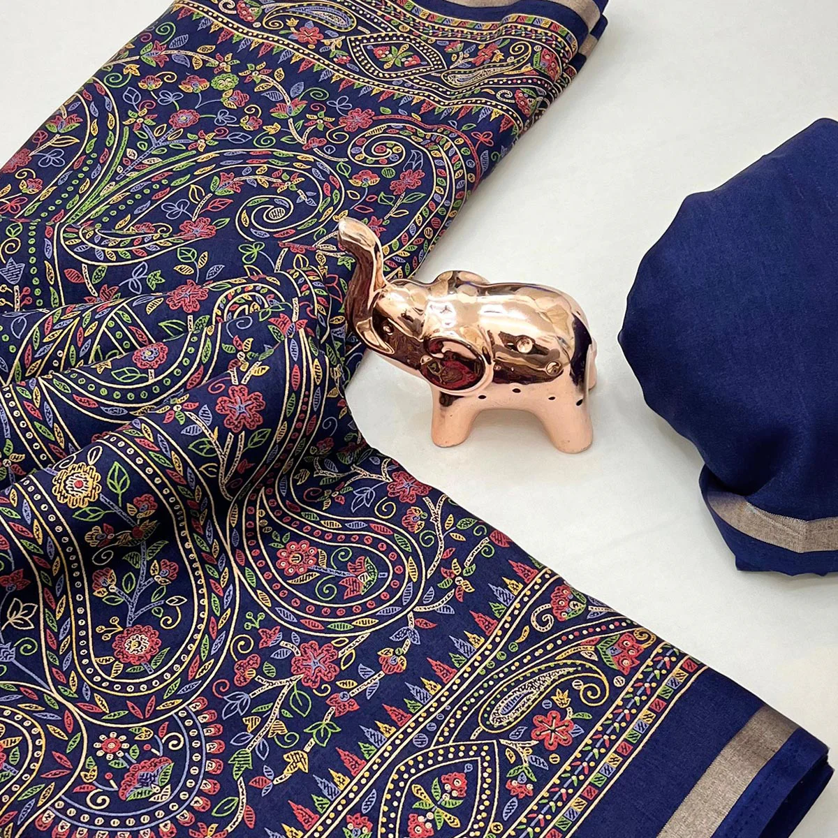 Navy Blue Floral Printed Dola Kashmiri Dola Silk Saree Highlighted With Rich Golden Zari Border - Image 2