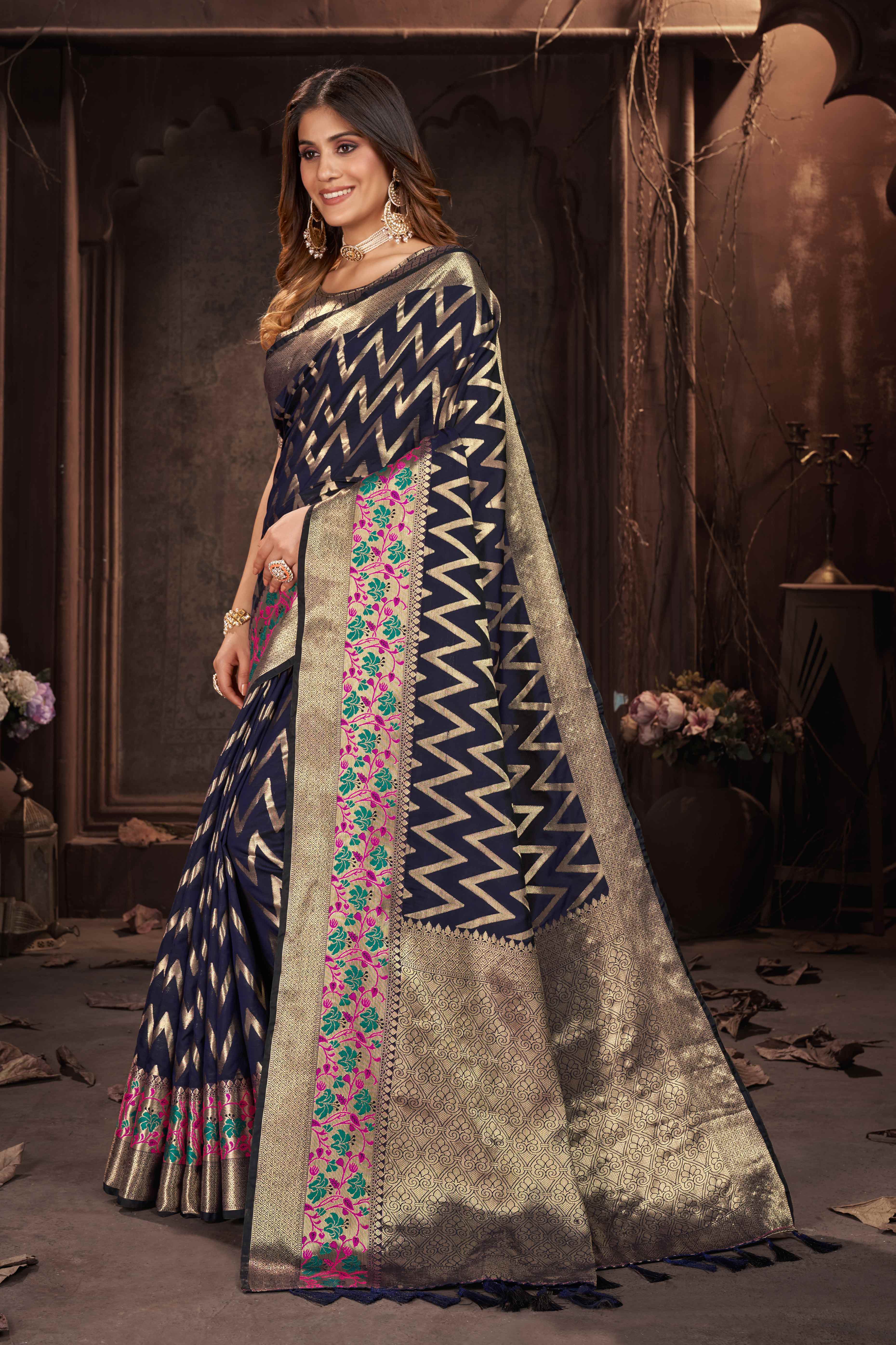 Navy Blue Zari Weaving Banarasi Silk Saree - Image 4