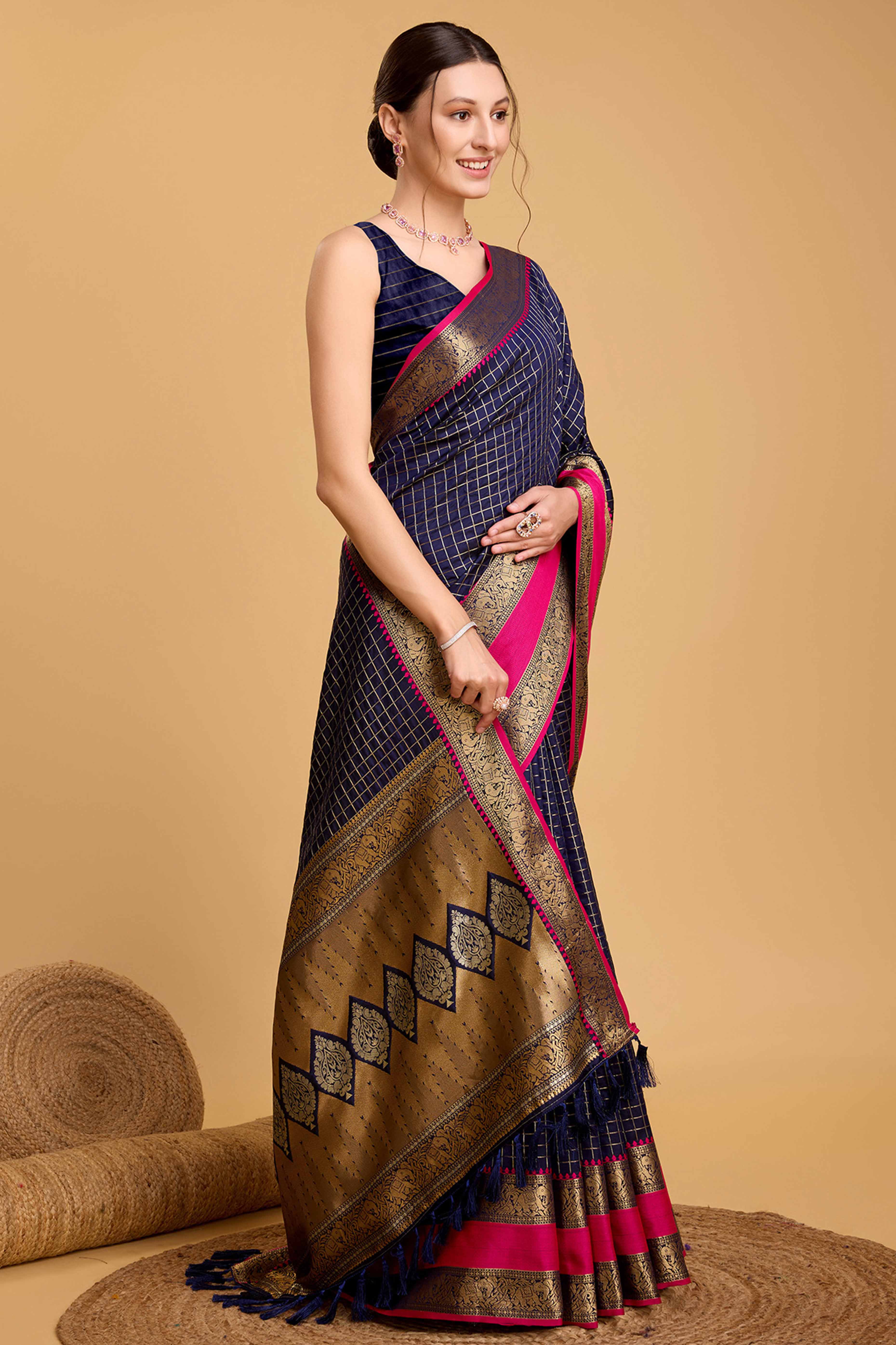 Navy Blue Zari Weaving Banarasi Silk Saree - Image 4