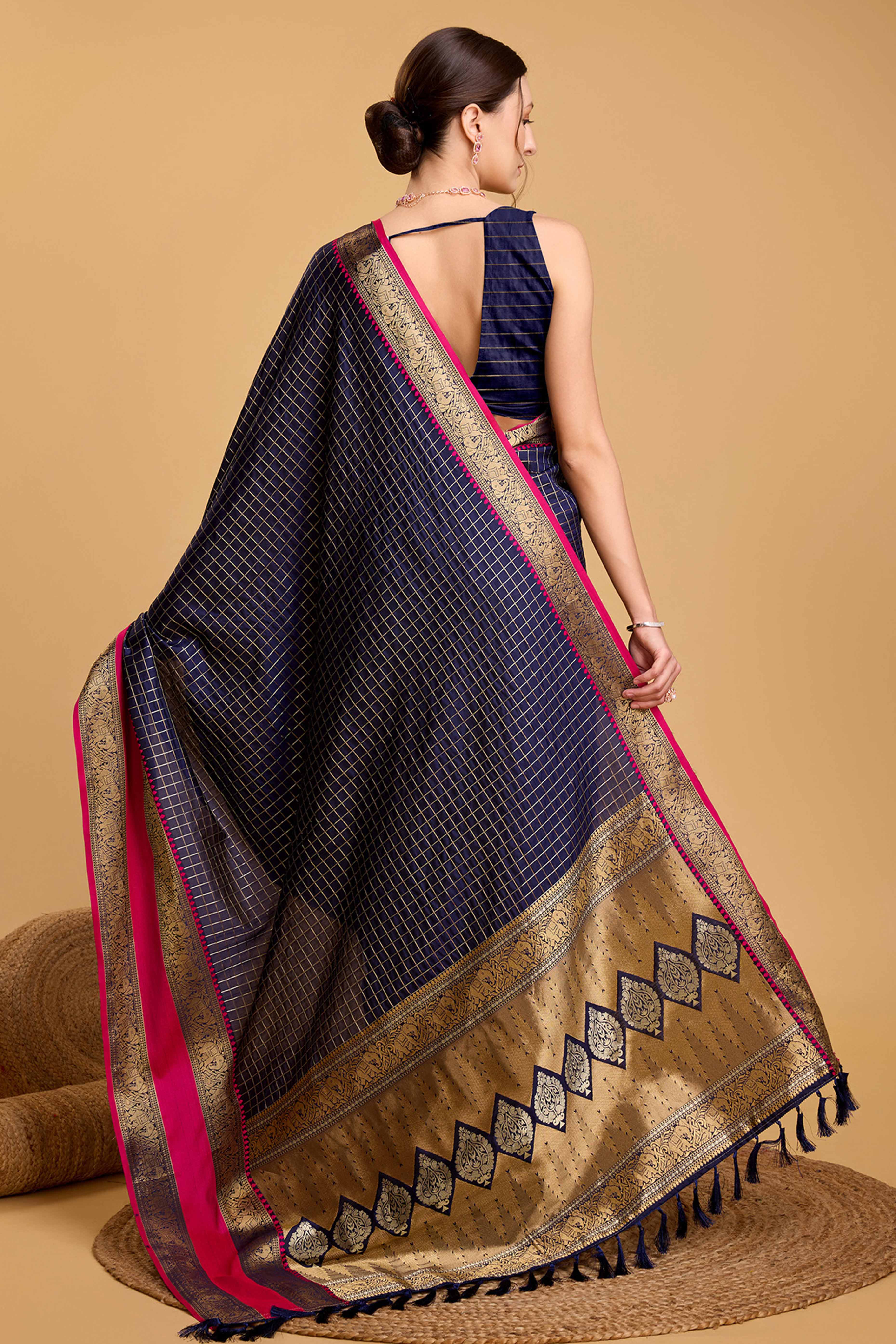 Navy Blue Zari Weaving Banarasi Silk Saree - Image 5