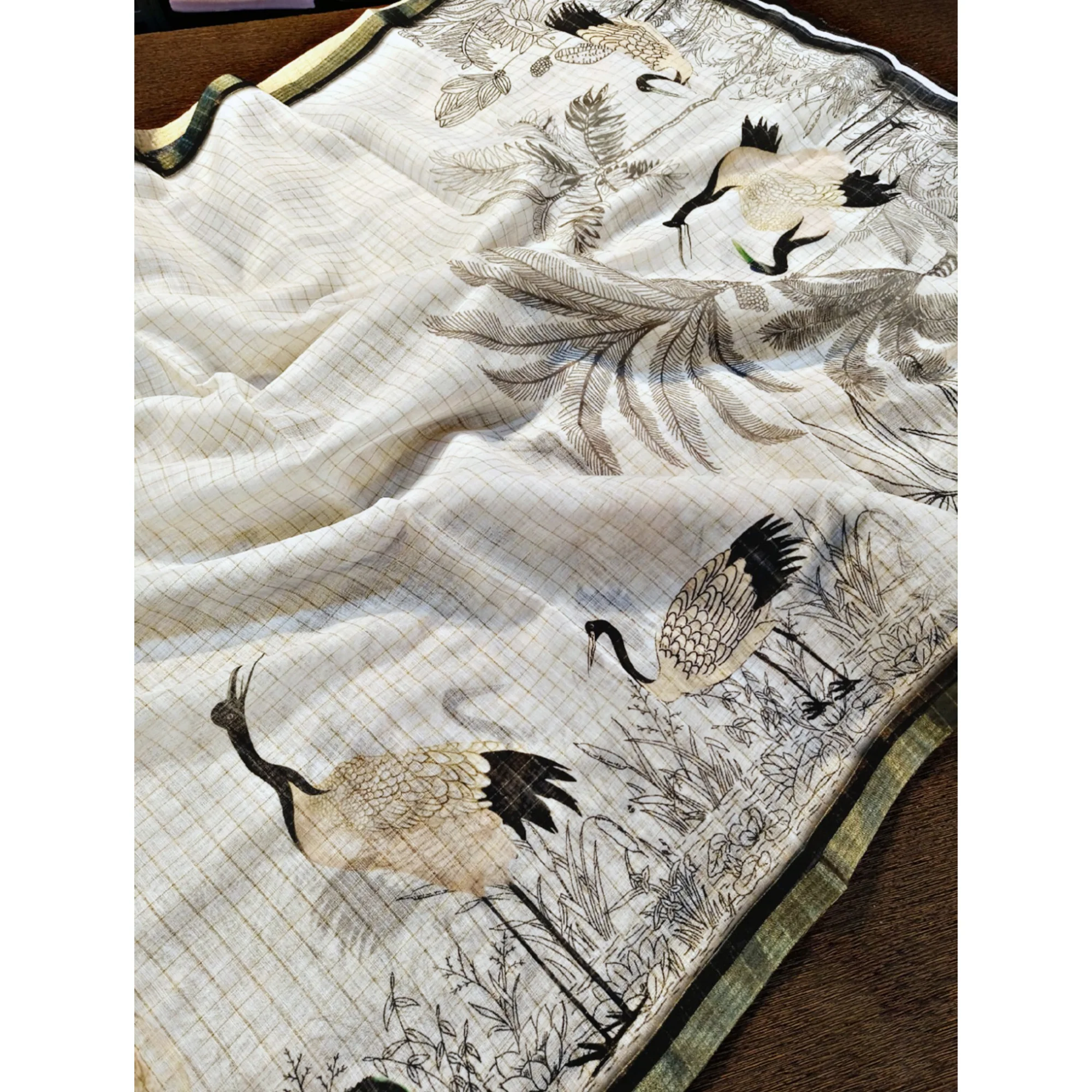 Off White and Black Checkered Printed Linen Saree with a Breezy Feel - Image 4