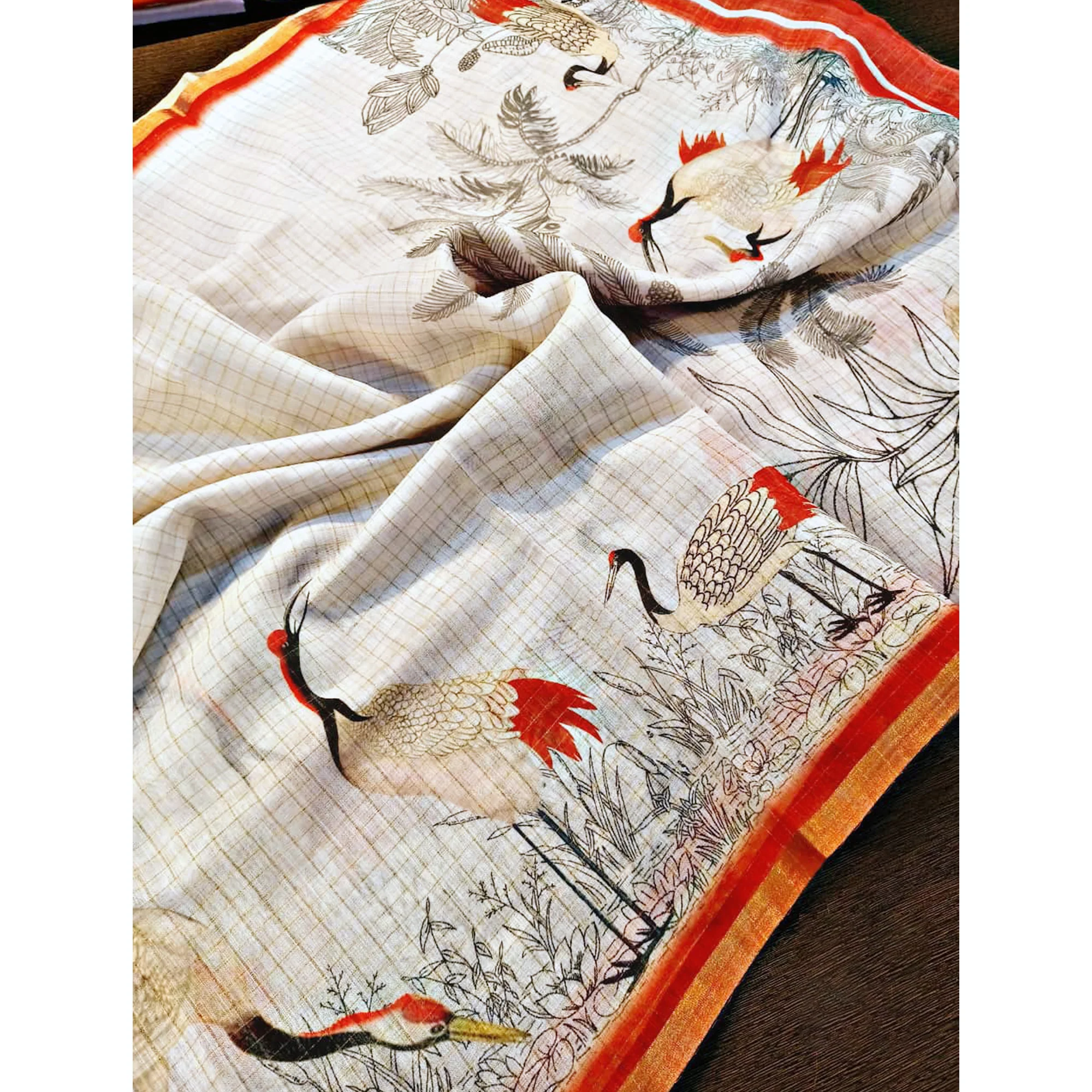 Off White and Red Checkered Printed Linen Saree with a Breezy Feel - Image 5