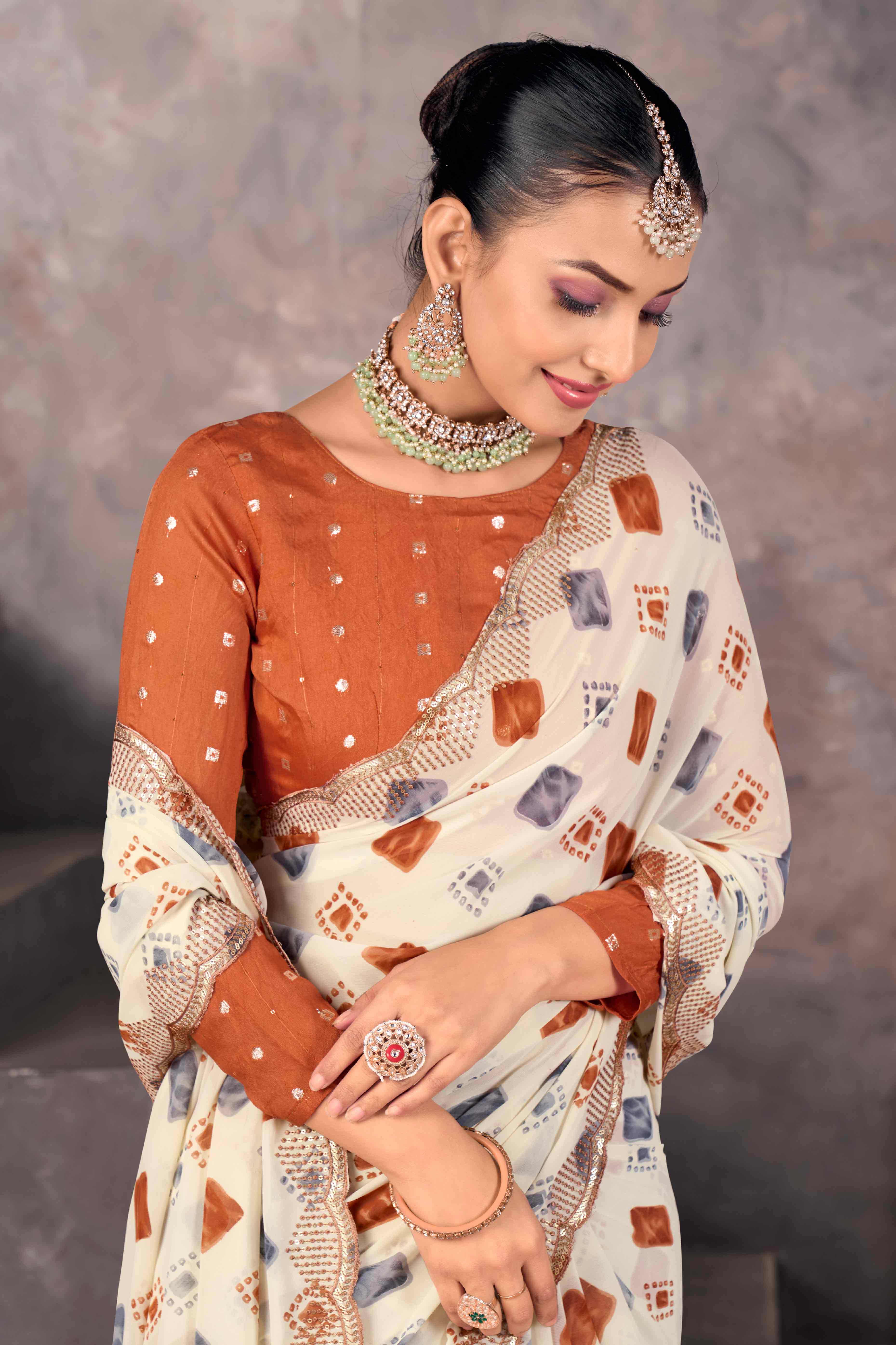 Off White Bandhani Printed Georgette Saree - Image 3