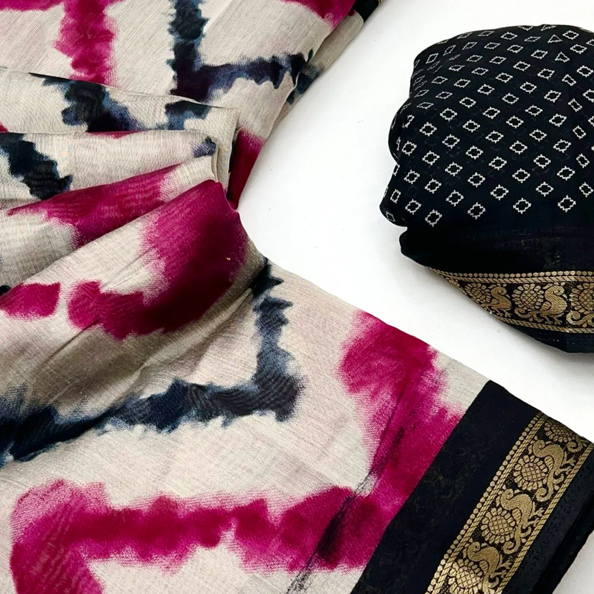 Off White & Black Dual Shade Saree with Artistic Leheriya Prints in Cotton Silk - Image 2