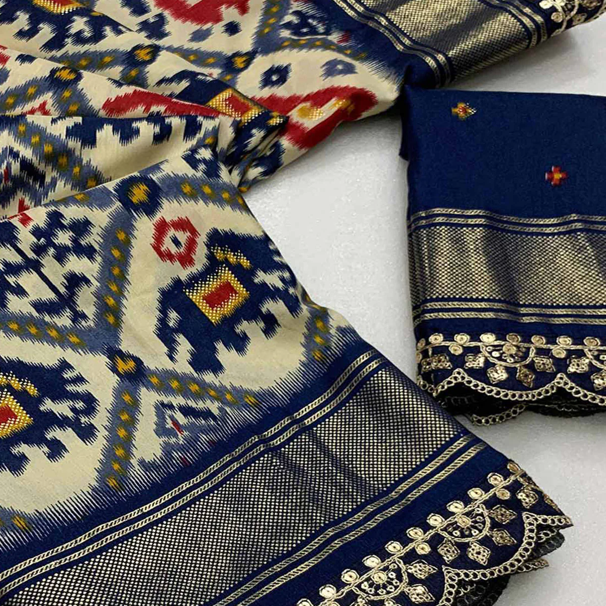 Off White & Blue Ikkat Printed Dola Silk Saree With Sequins Embroidery Border - Image 2