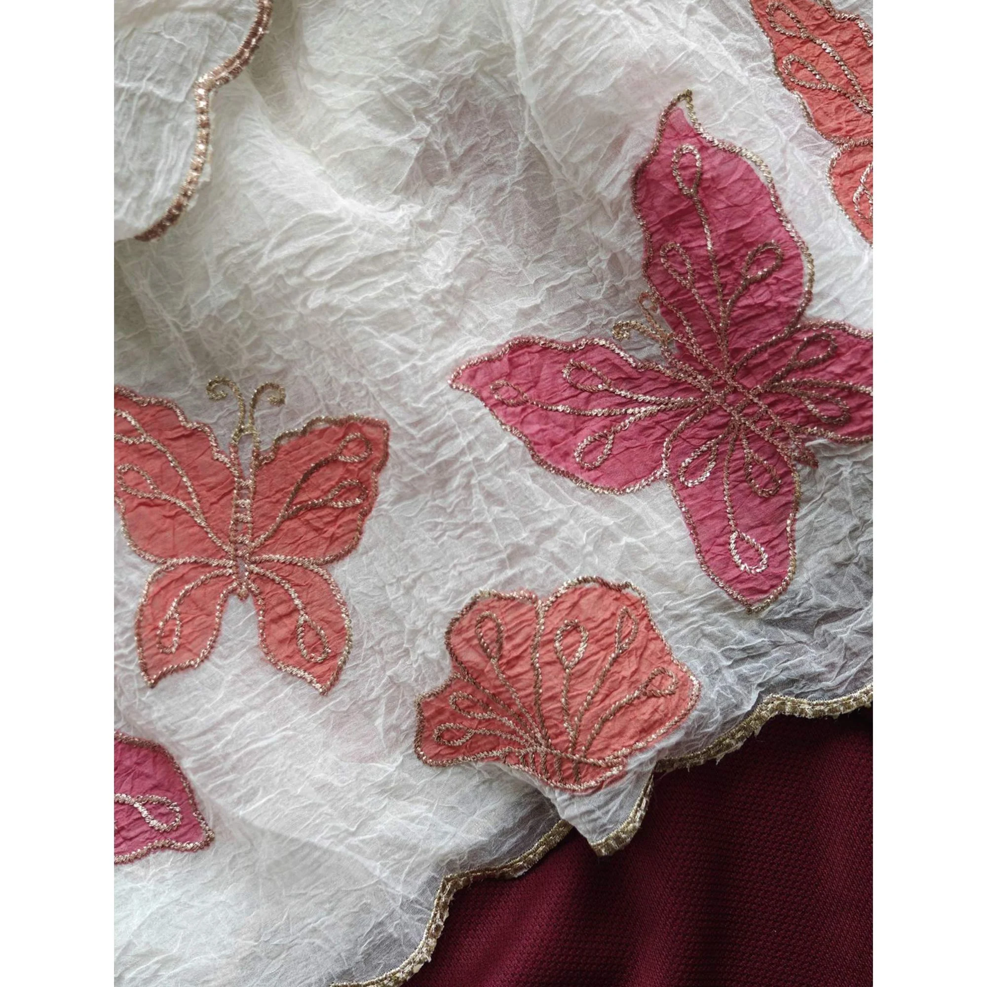 Off White Designer Chiffon Crush Saree Featuring Butterfly Embroidery - Image 6