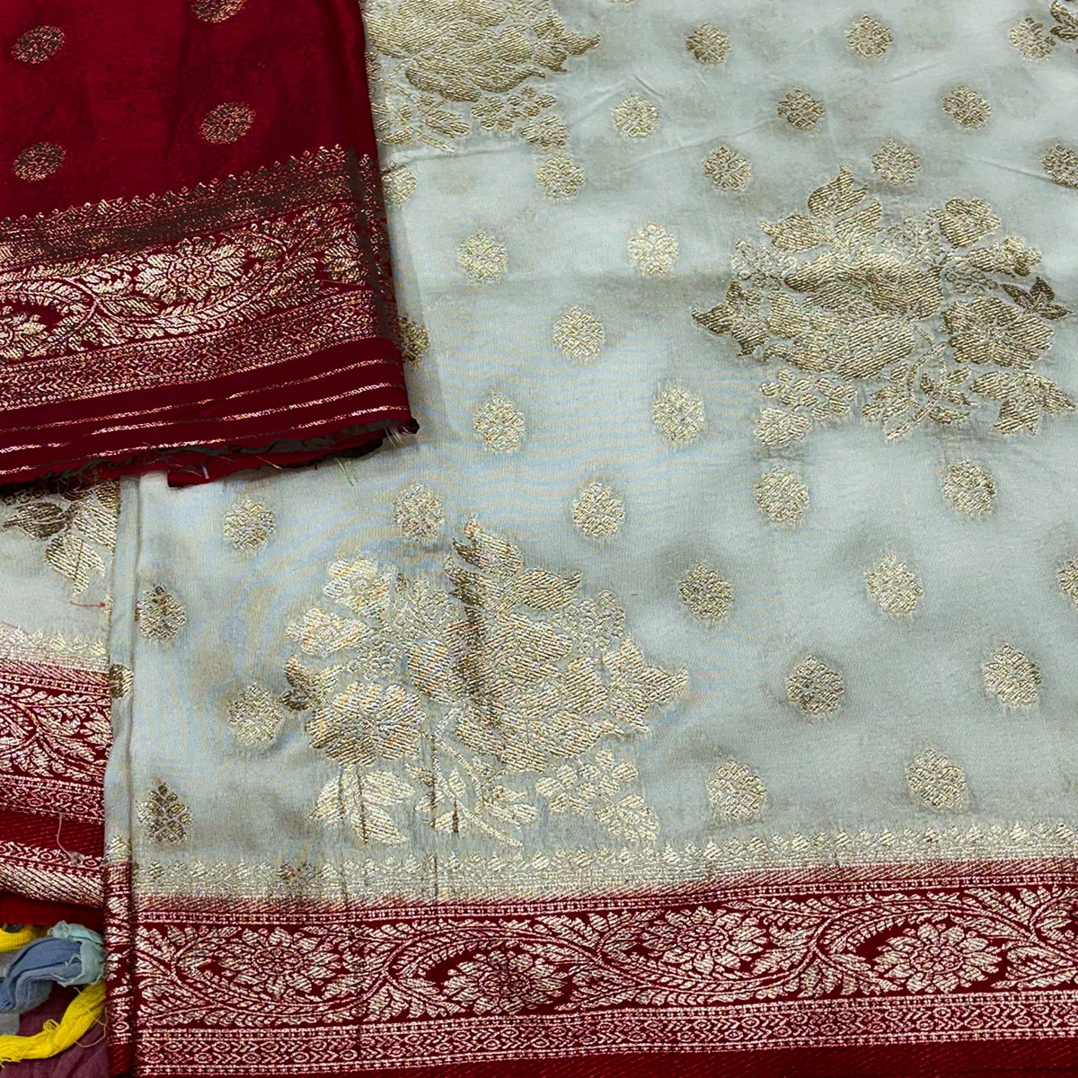 Off White Dola Silk Woven Saree with Allover Zari Butti Design - Image 2