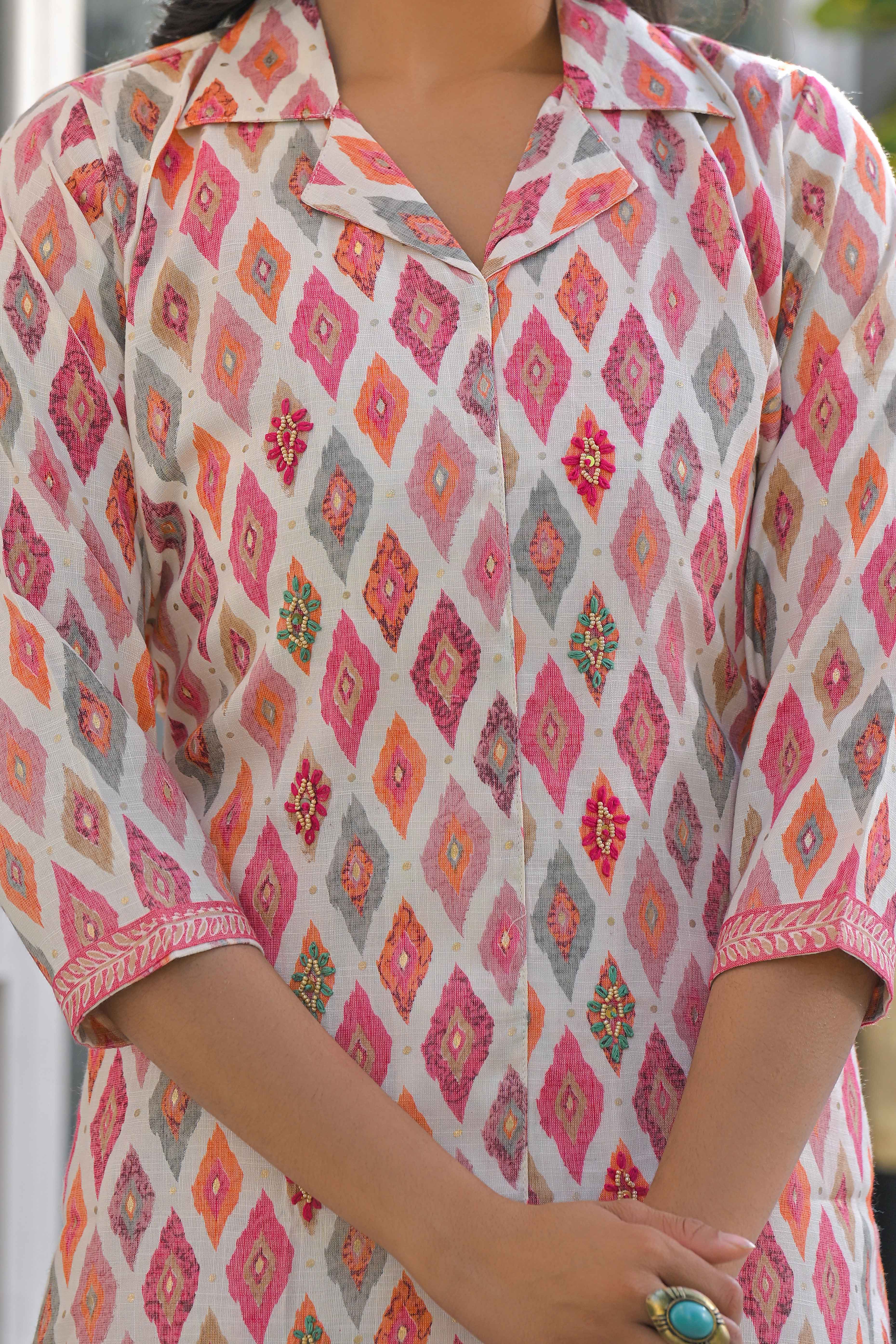 Off White Geometric Printed Rayon Straight Salwar Suit - Image 2