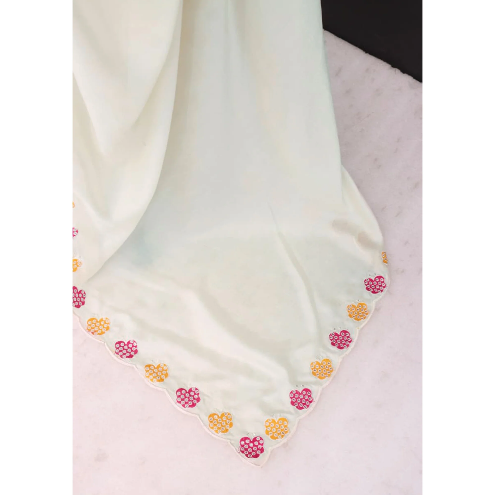 Off White Premium Vichitra Silk Saree Adorned with Intricate Embroidery Work - Image 10