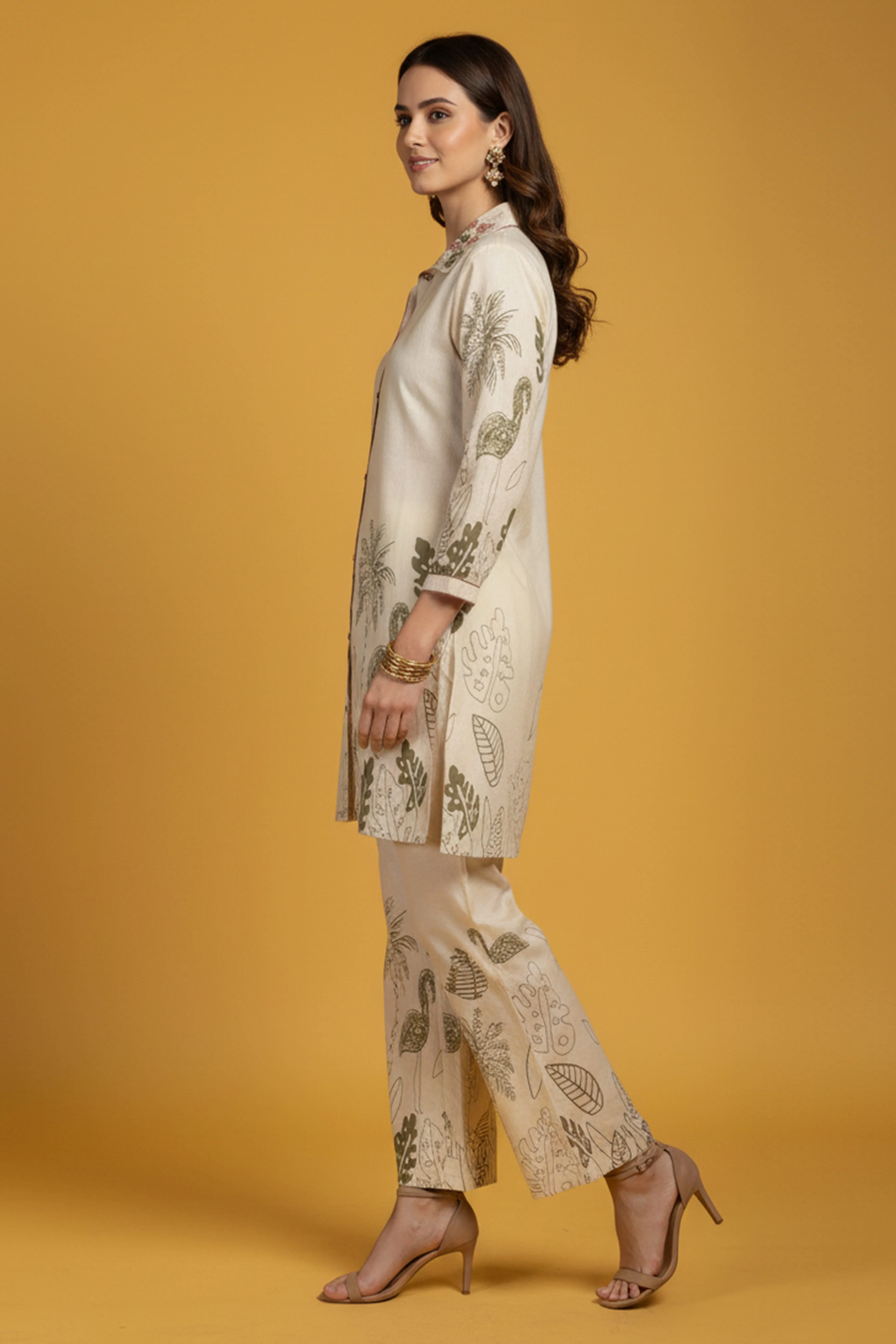Off White Pure Cotton Flex Top Bottom Set with Floral Designs - Image 4