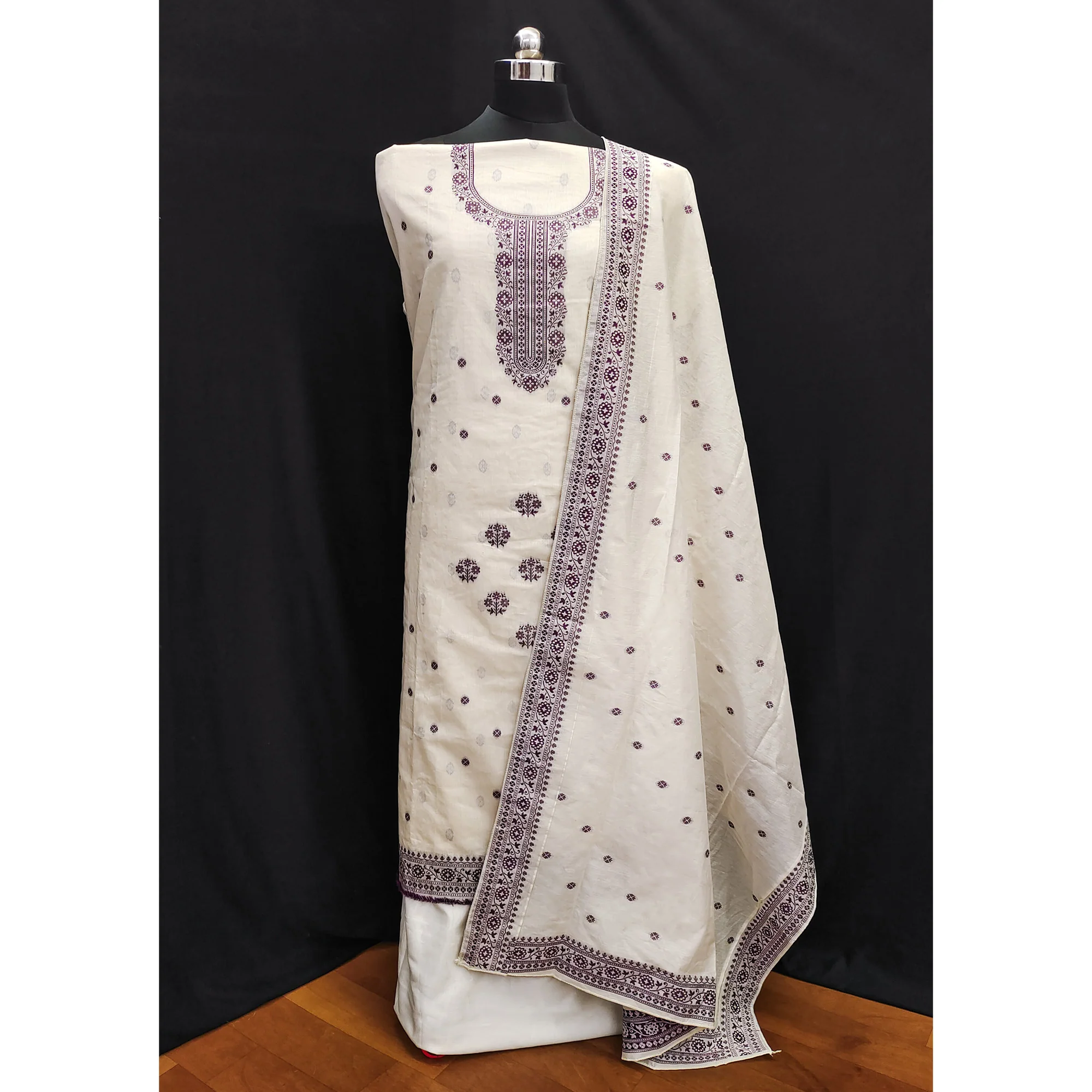 Off White & Wine Woven Pure Cotton Dress Material - Image 3