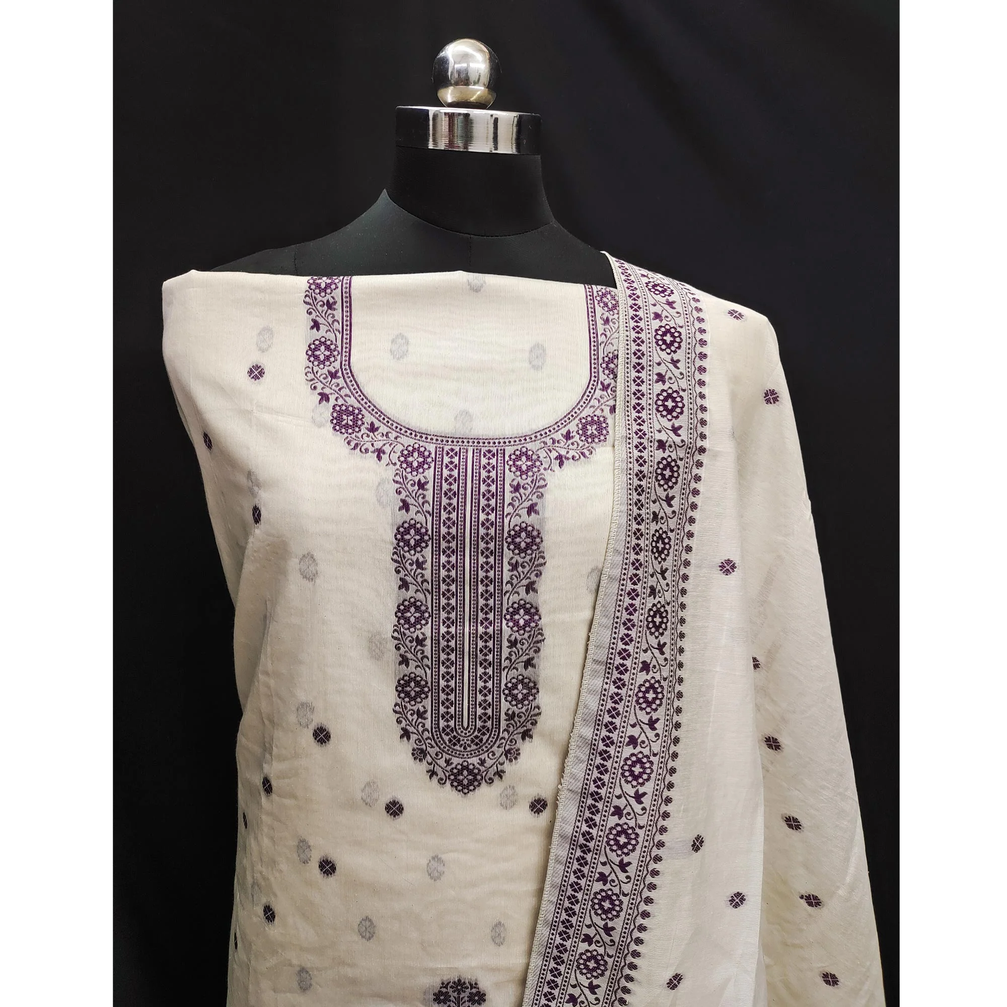 Off White & Wine Woven Pure Cotton Dress Material - Image 4
