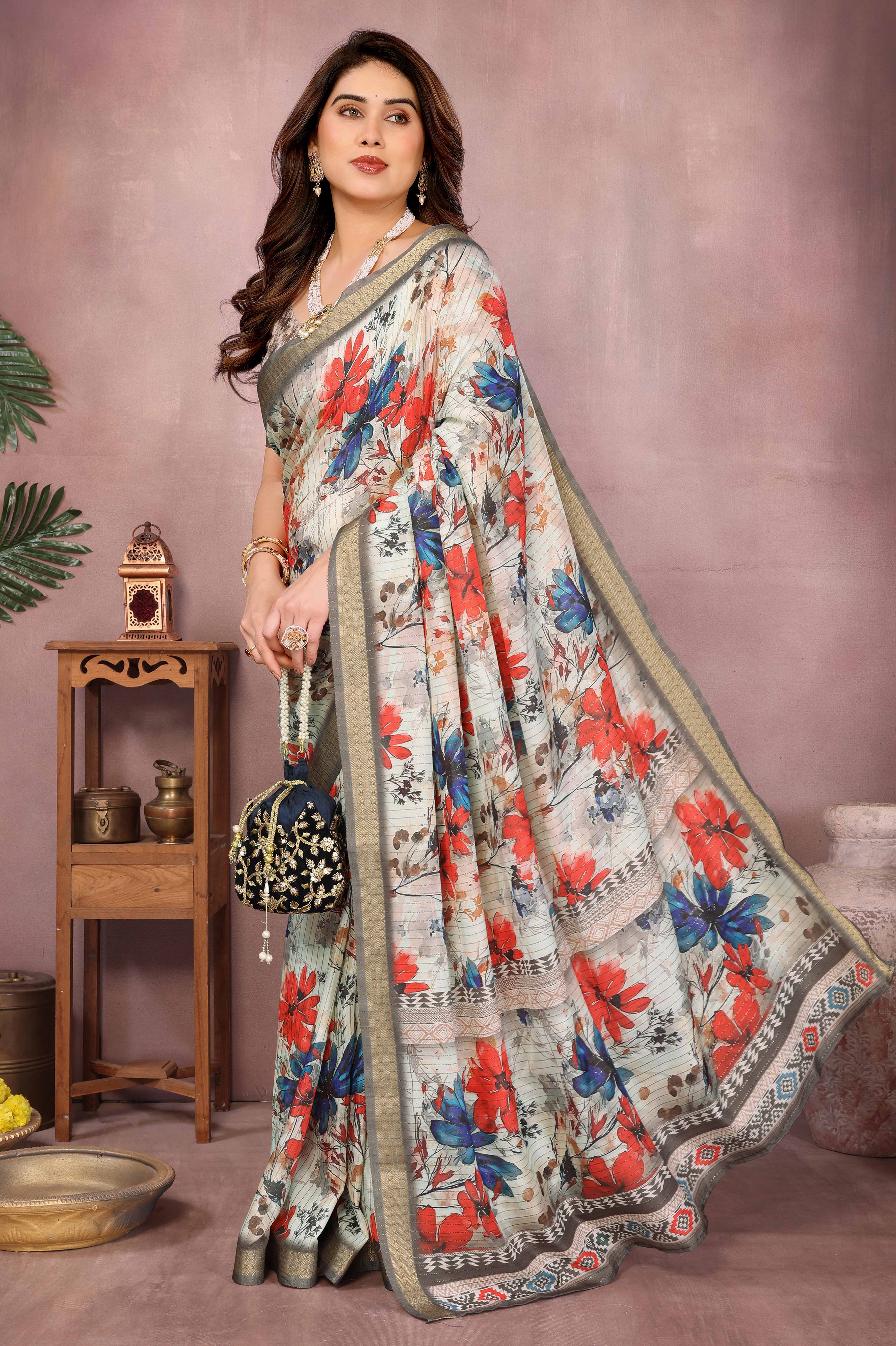 Off White Zari Woven Saree with Floral Motifs in Cotton Blend Fabric - Image 4