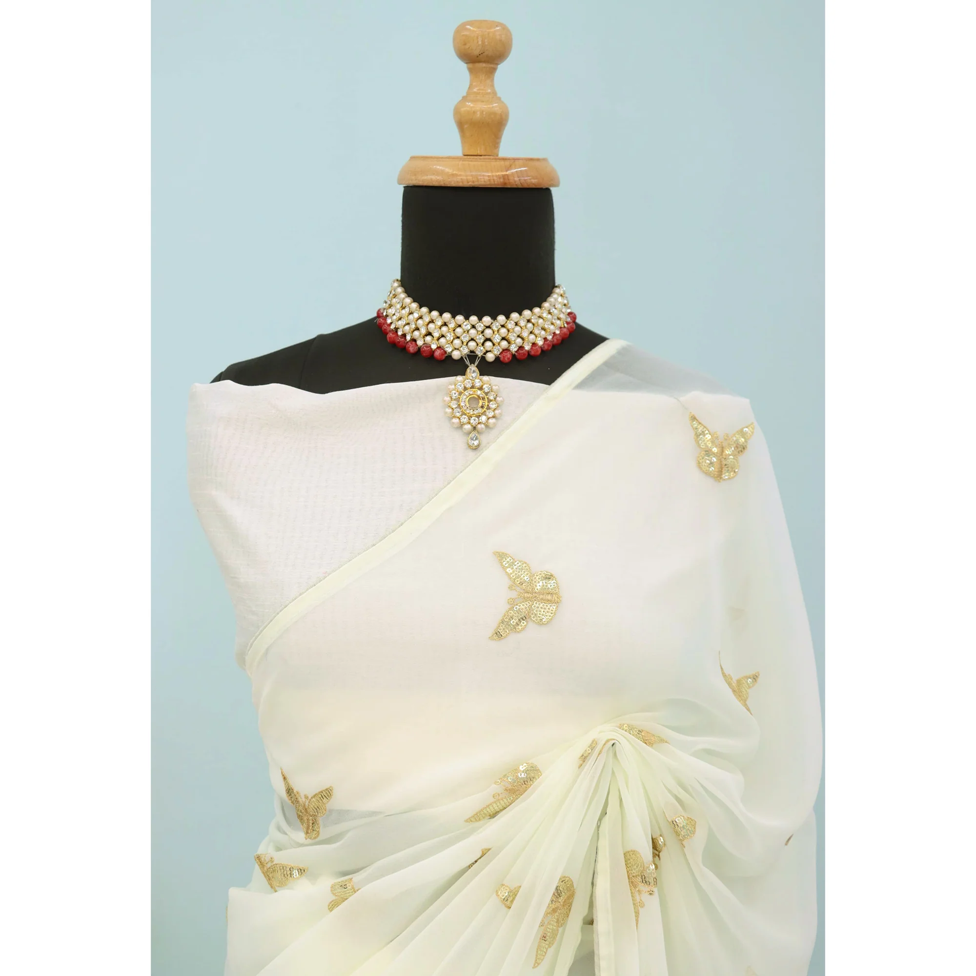 Offwhite Embroidered Georgette Saree With Shimmering Butterfly Sequin Work - Image 8