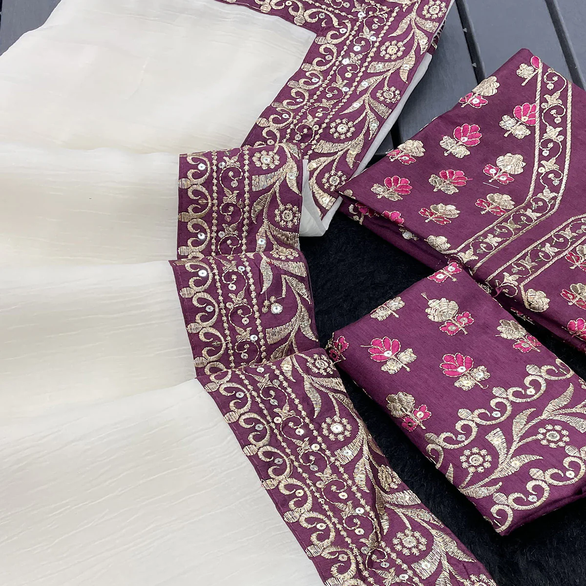 Offwhite Solid Crunchy Silk Blend Saree With Sequins Embroidery Border Work - Image 2