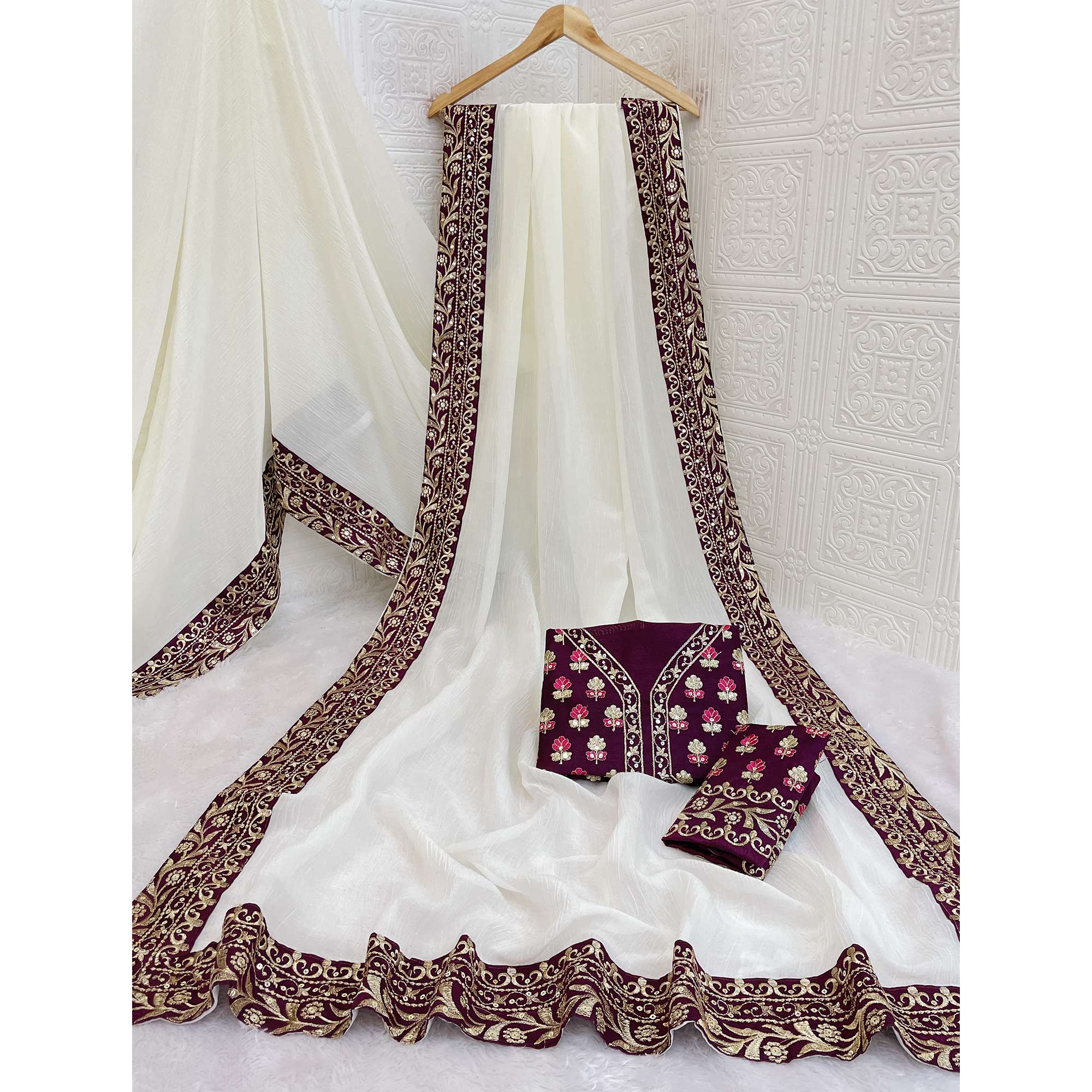 Offwhite Solid Crunchy Silk Blend Saree With Sequins Embroidery Border Work - Image 5