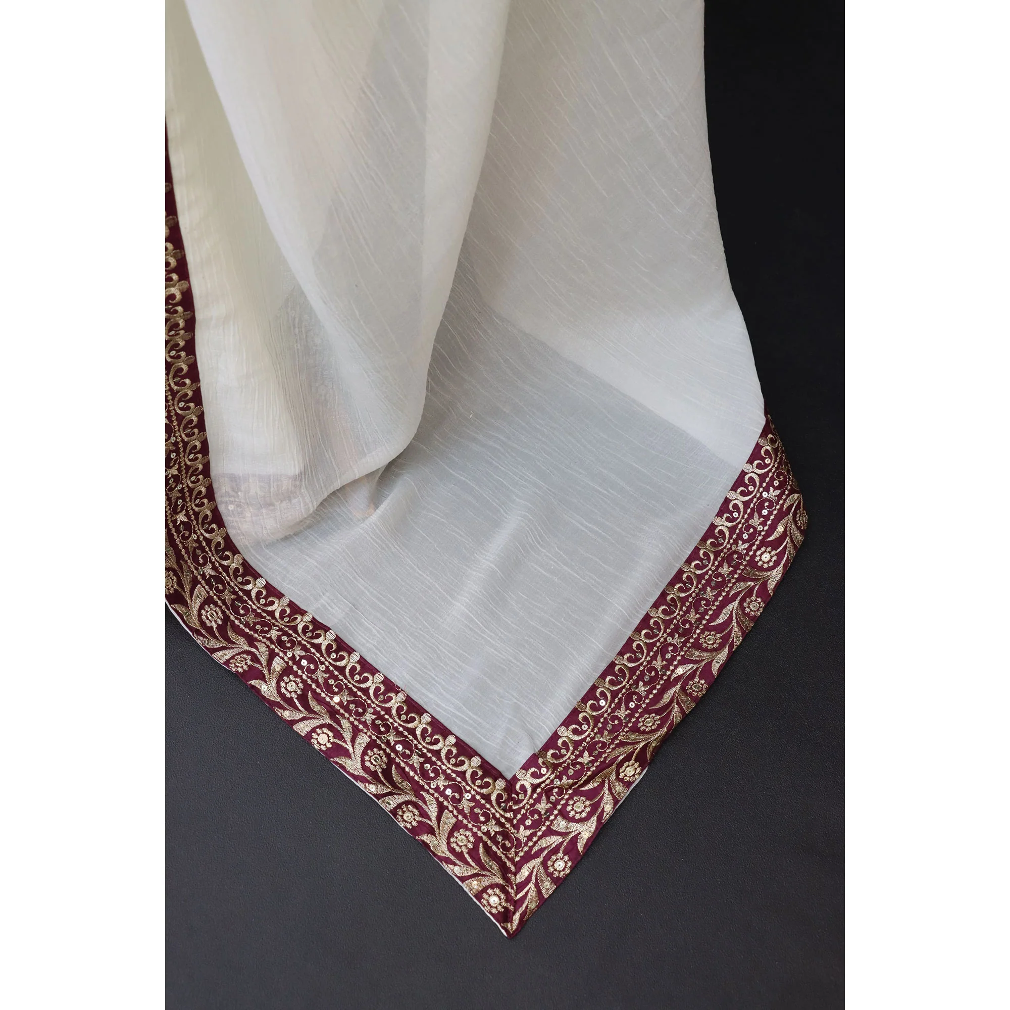 Offwhite Solid Crunchy Silk Blend Saree With Sequins Embroidery Border Work - Image 6