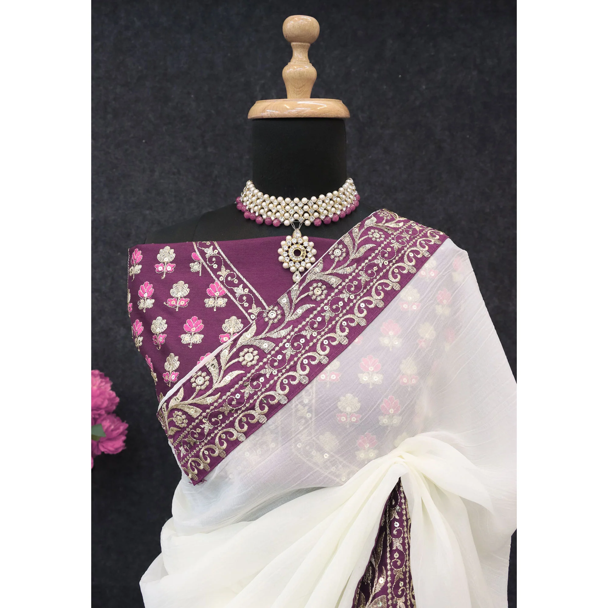 Offwhite Solid Crunchy Silk Blend Saree With Sequins Embroidery Border Work - Image 8