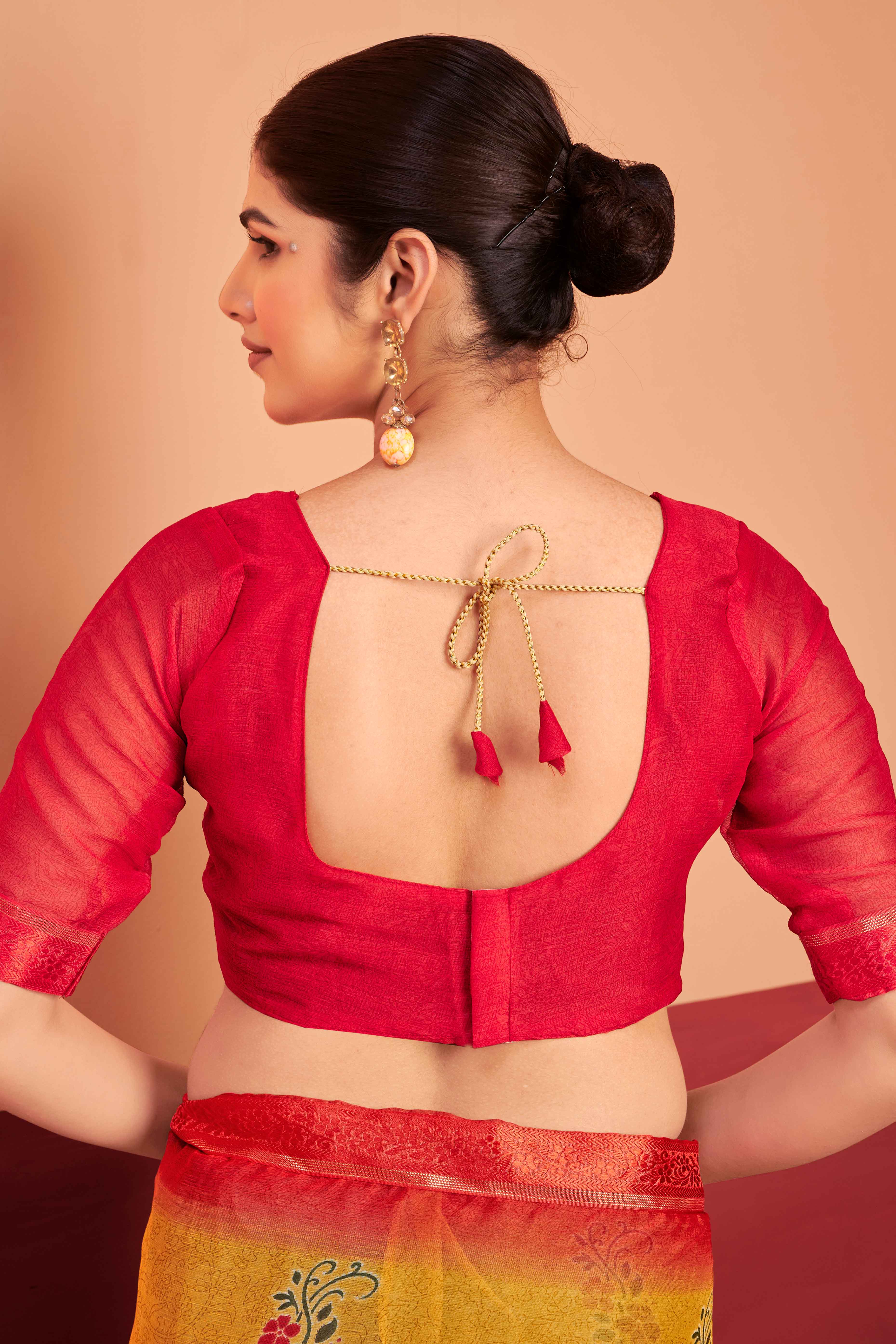 Olive Chiffon Saree Featuring Delicate Floral Prints & A Graceful Lace Border - Image 4