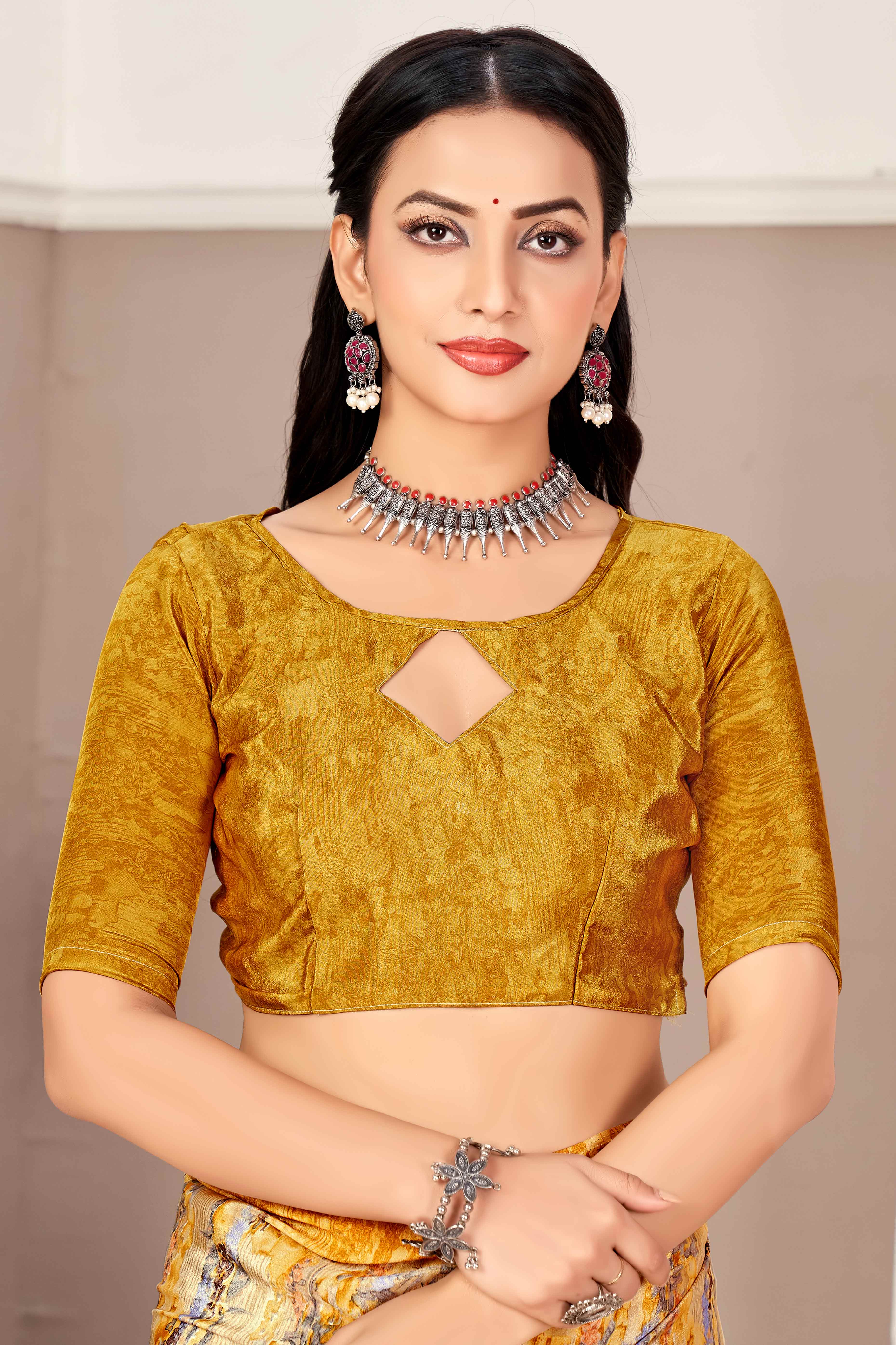 Mustard Silk Crepe Saree With Artistic Abstract Printed Work - Image 3