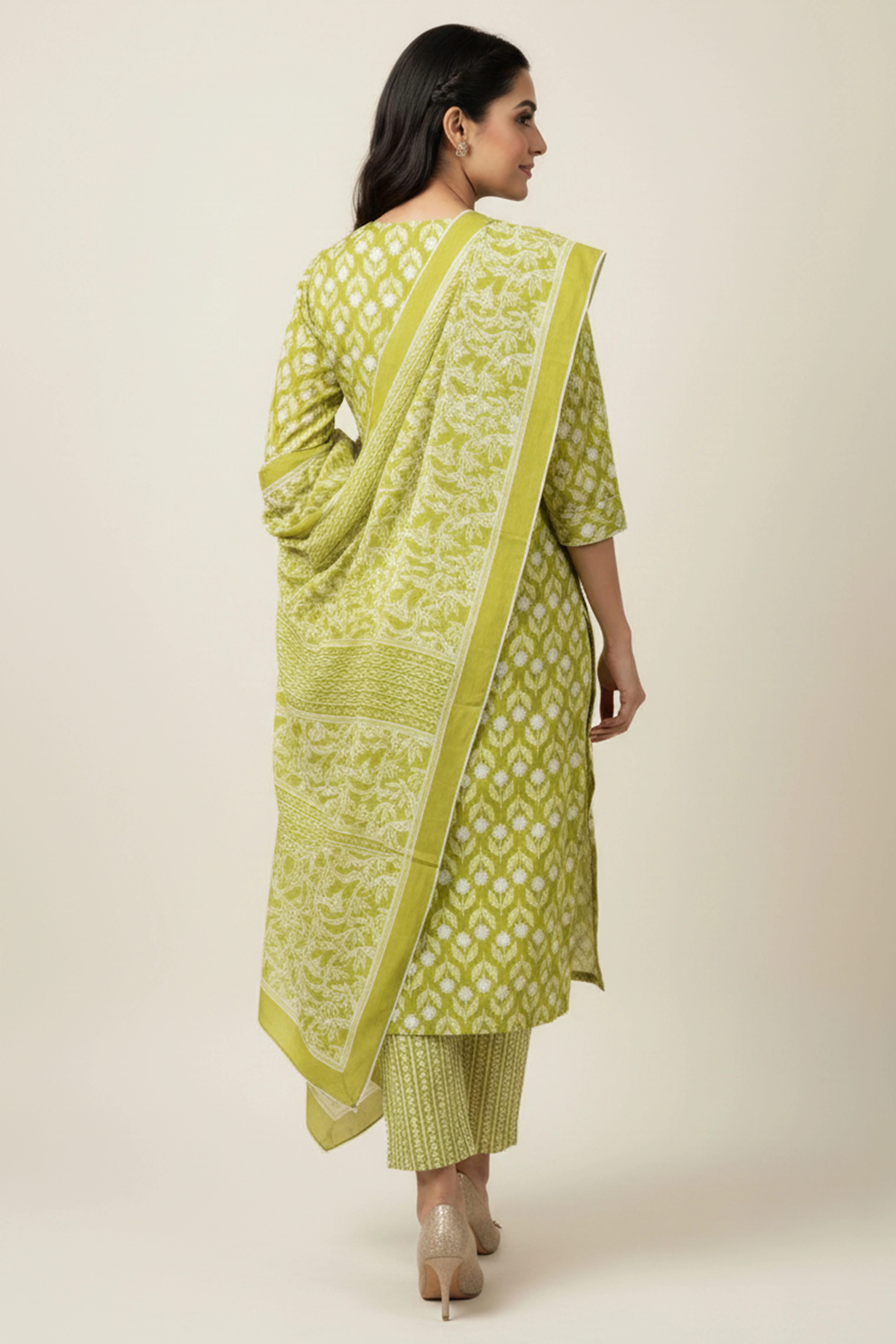 Parrot Green Floral Printed Pure Cotton Straight Cut Salwar Suit - Image 3
