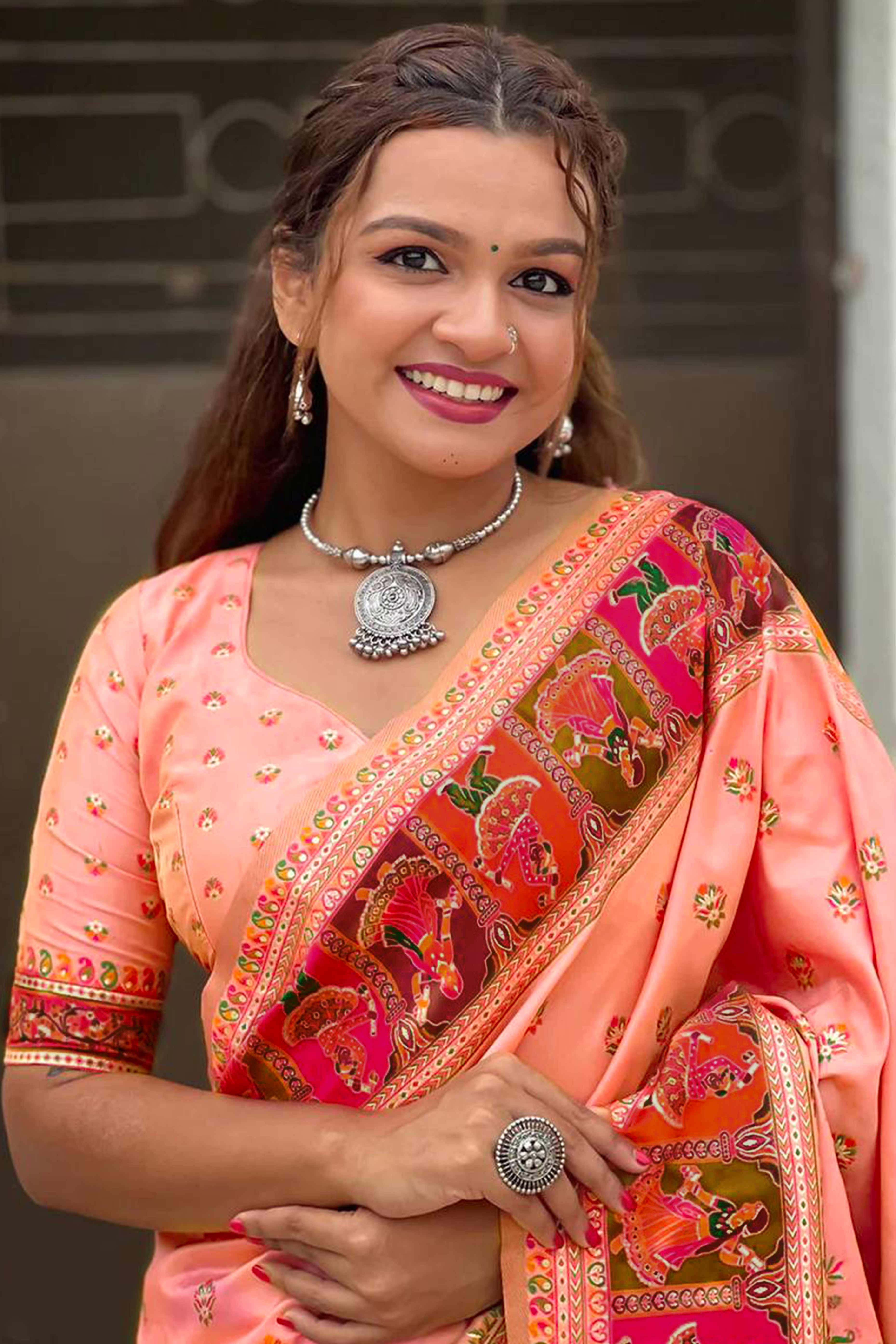 Peach Pashmina Silk Saree Enhanced with Intricate Rajwadi Zari Weaves for Festive Elegance - Image 6