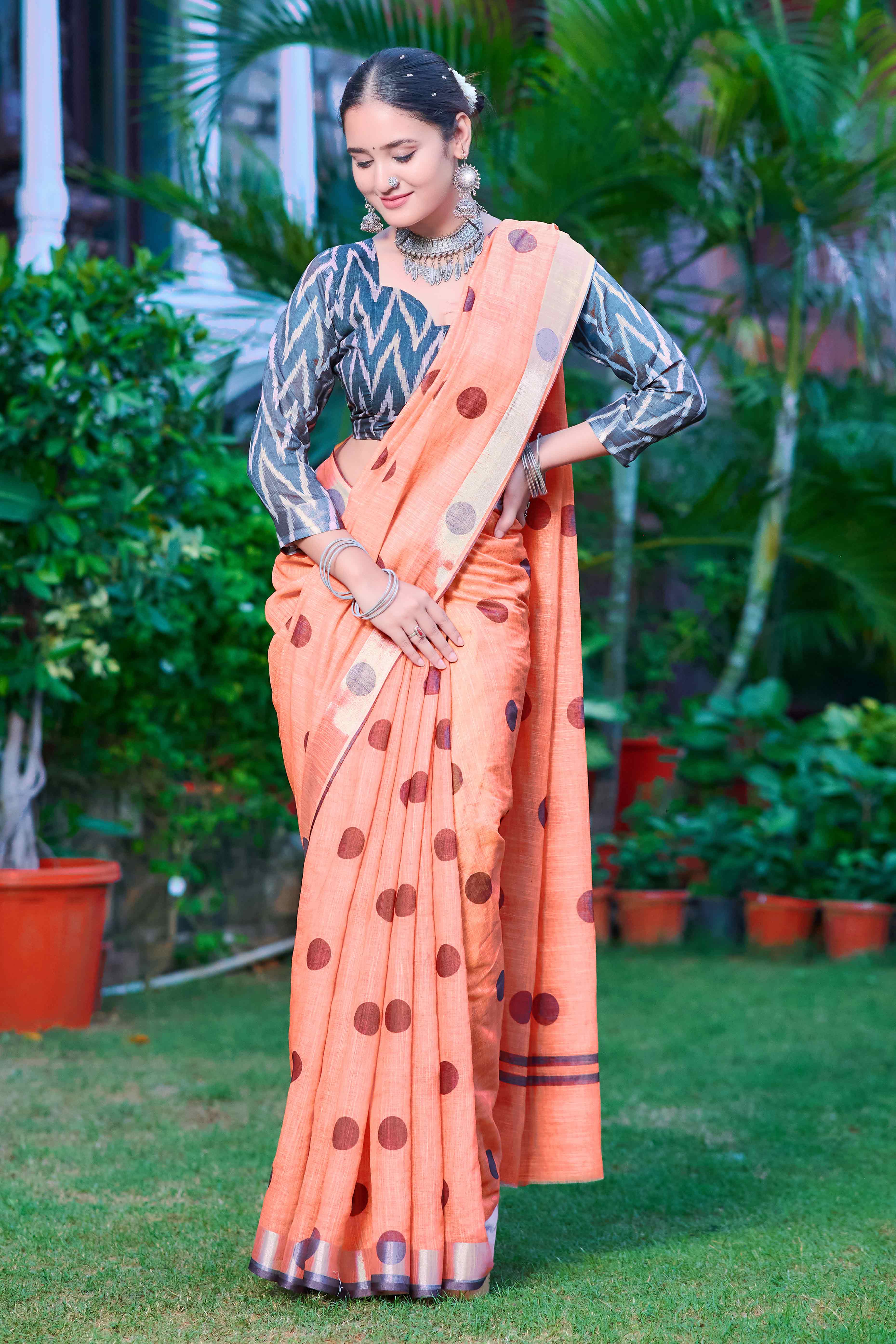 Peach Polka Dot Printed Linen Saree - Image 5