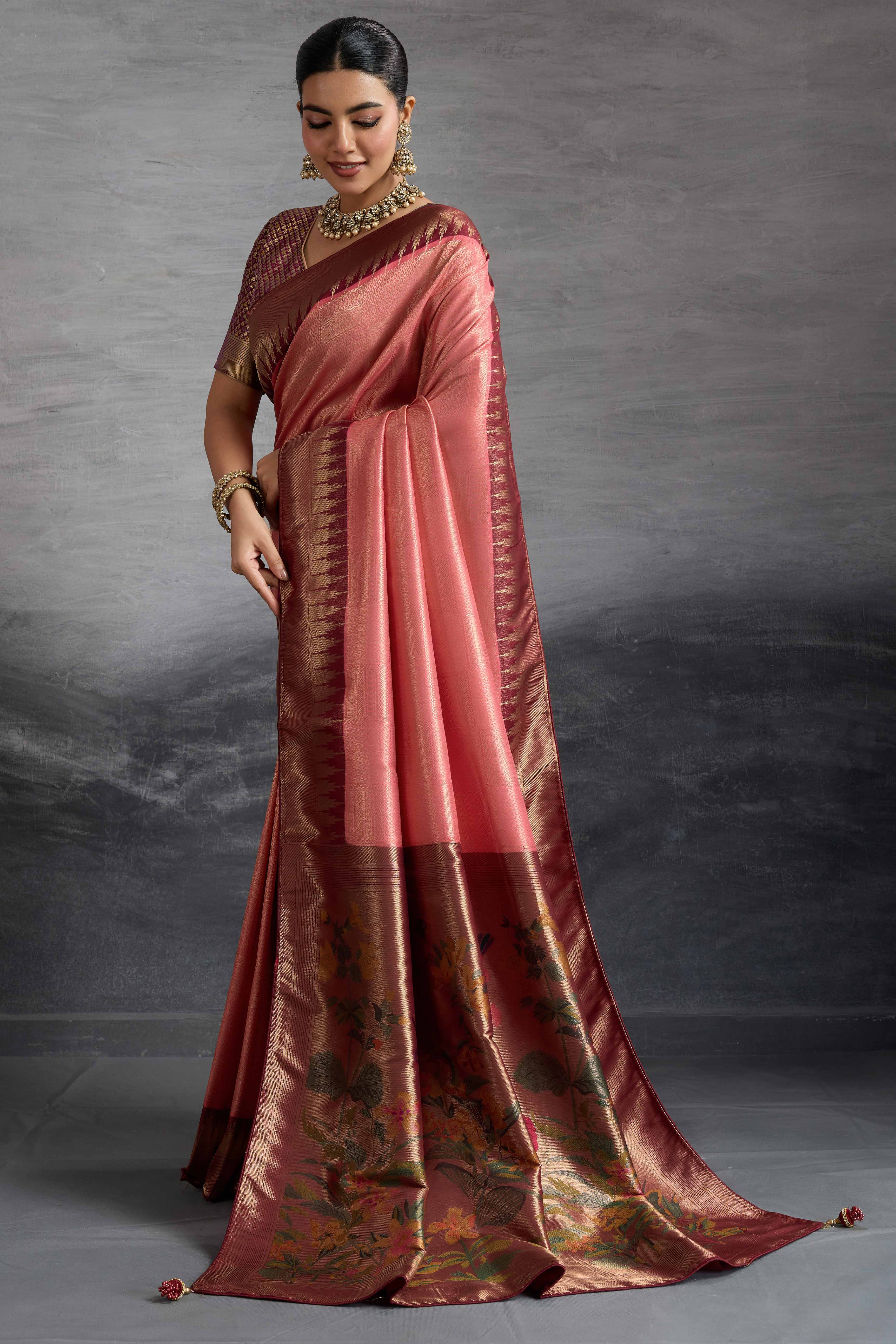 Peach Silk Kanjivaram Saree Enhanced With Kadiyal Weaving Borders - Image 3
