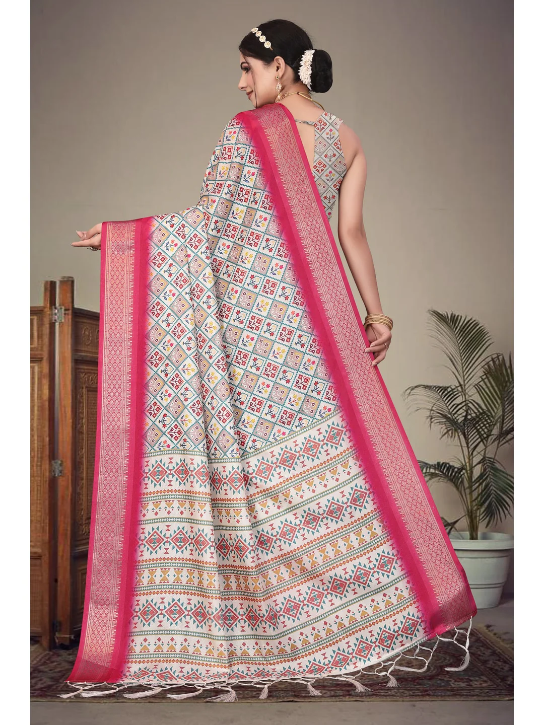 Peachmode Magenta Cotton Silk Digital Print Saree with Jacquard Border - Image 6