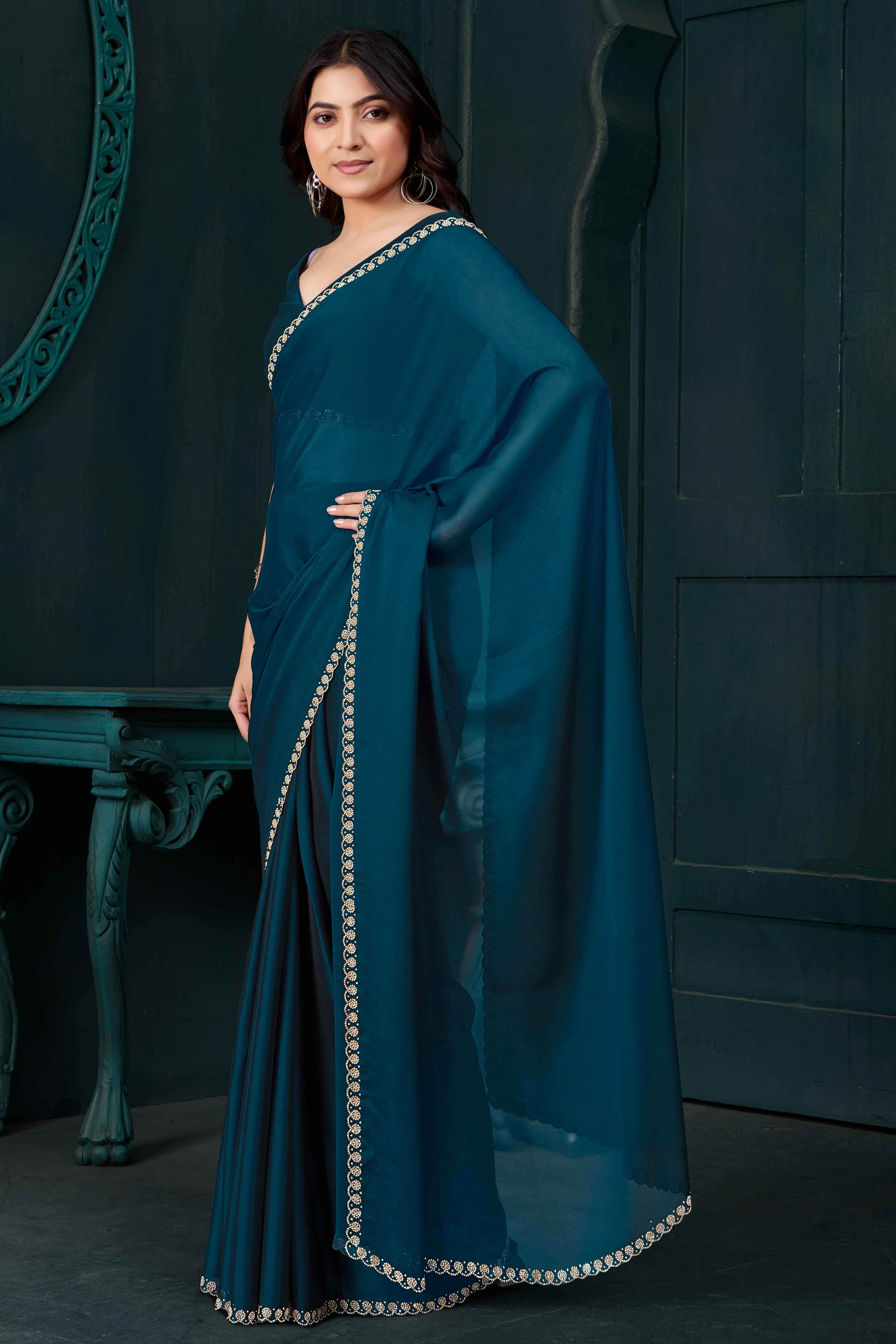Petrol Blue Crepe Silk Solid Saree with Elegant Zarkan Border Detailing - Image 3